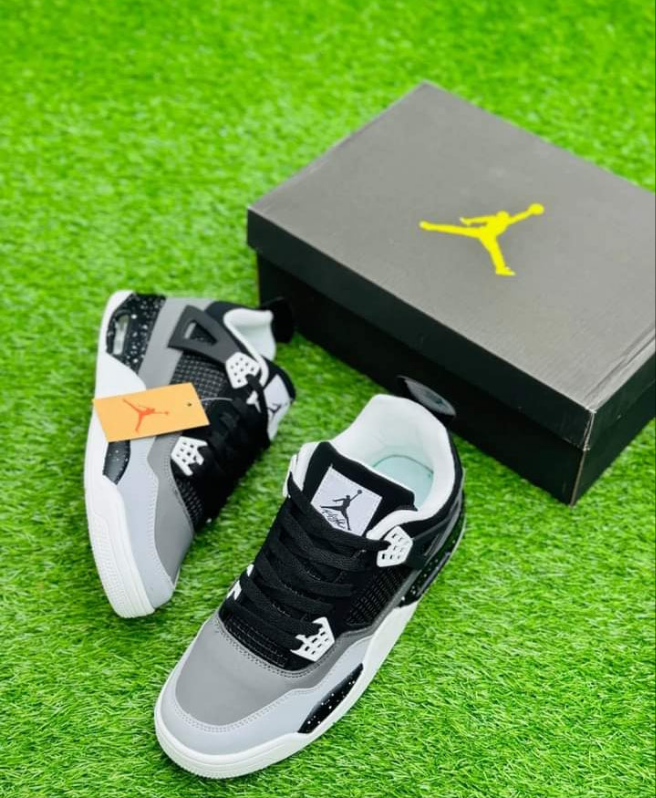 IMPORTED MOON GREY JORDAN RETRO 4