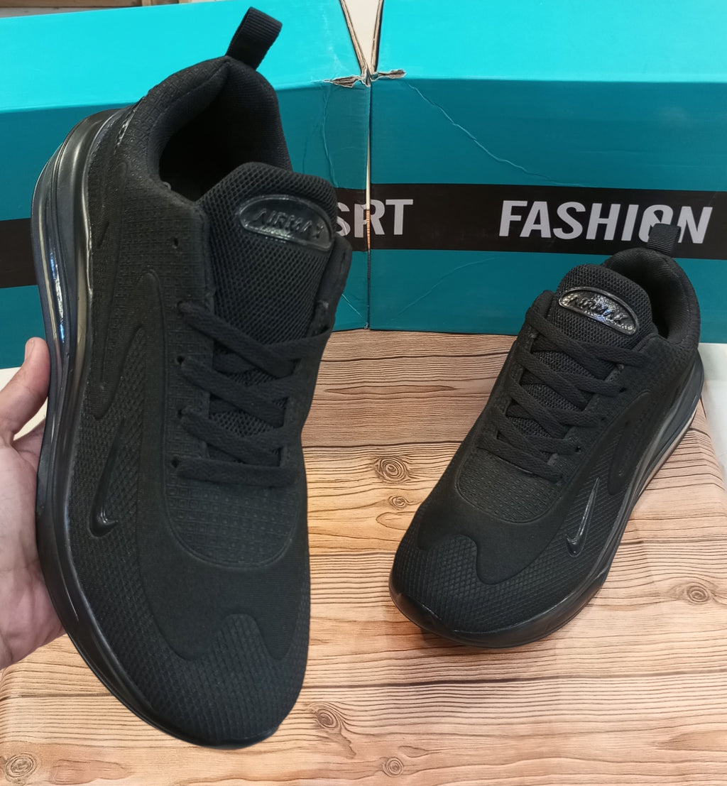 NIKE AIR MAX TRAINING AND CASUAL JOGGERS