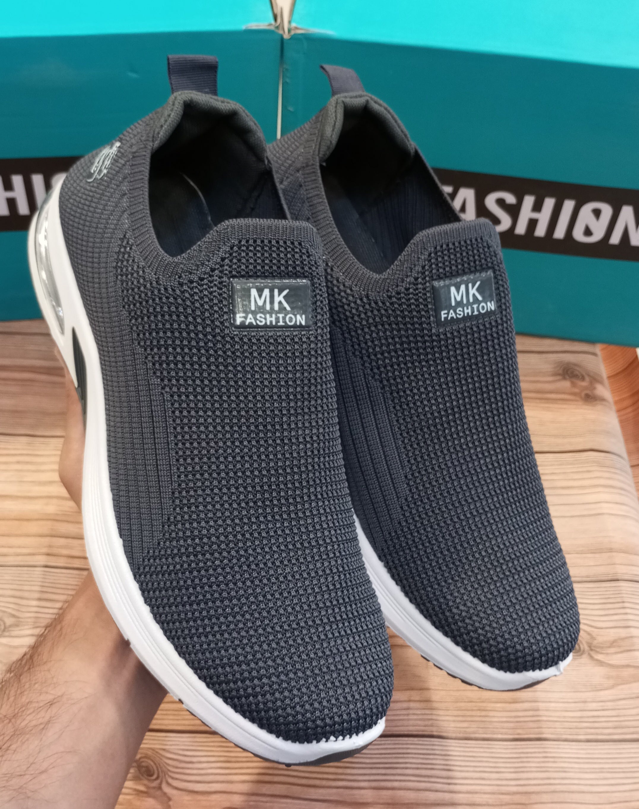 MK'S SUPER COMFORTABLE WITHOUT LACES JOGGERS