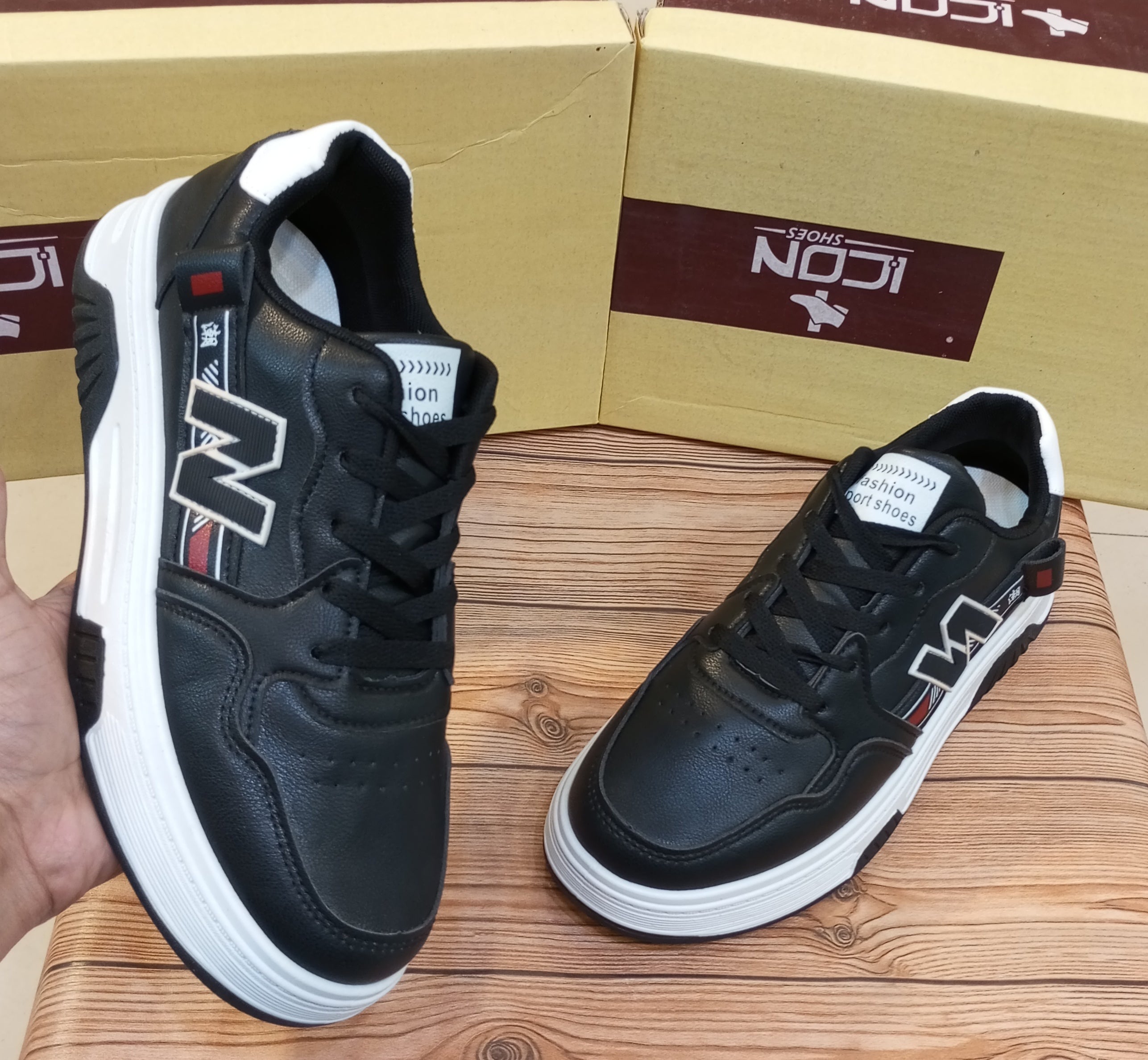 PREMIUM QUALITY PLAINFASHION SNEAKERS FOR MEN