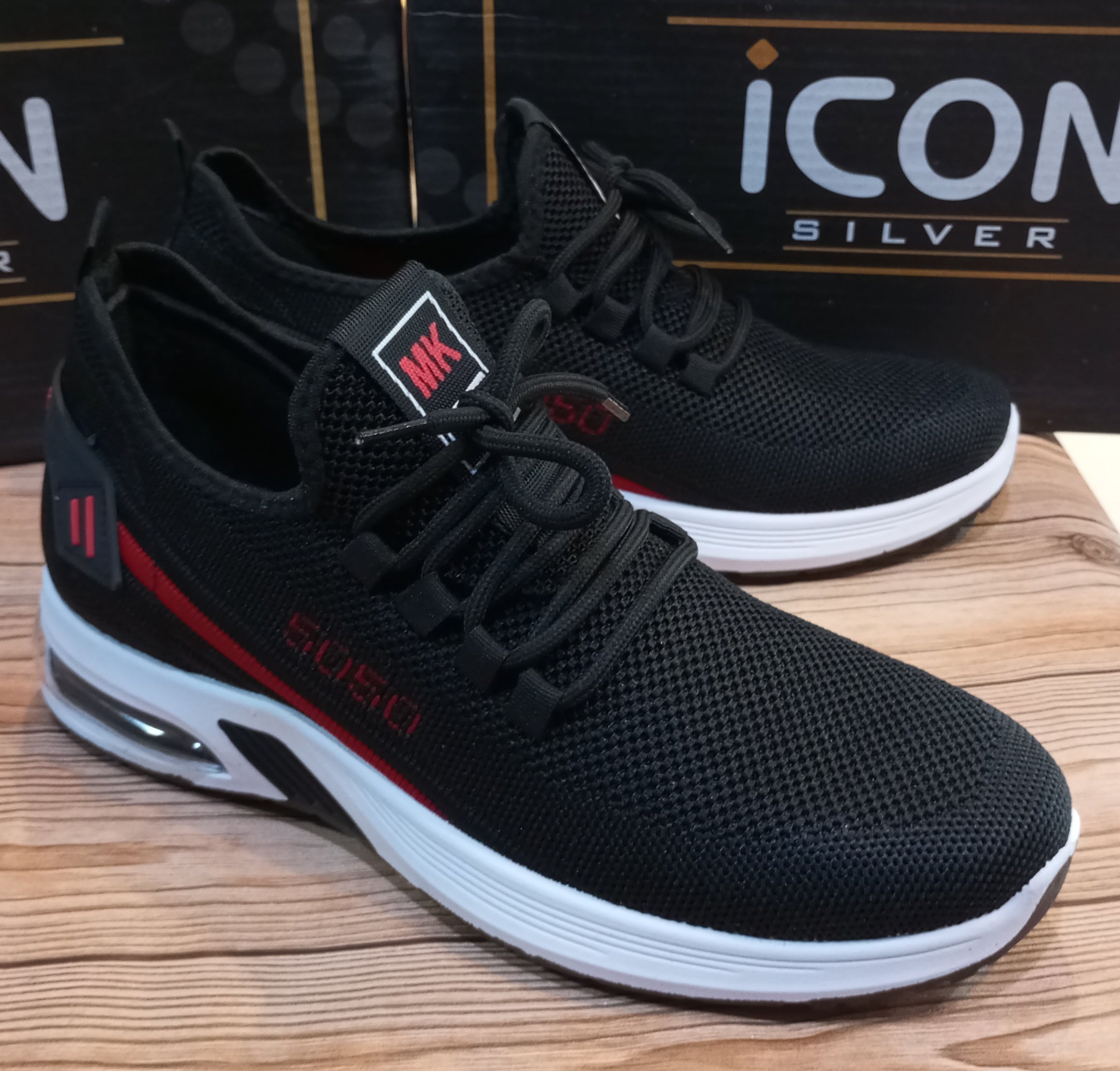 SIMPLE PLAIN CASUAL AND TRAINING JOGGERS FOR MEN