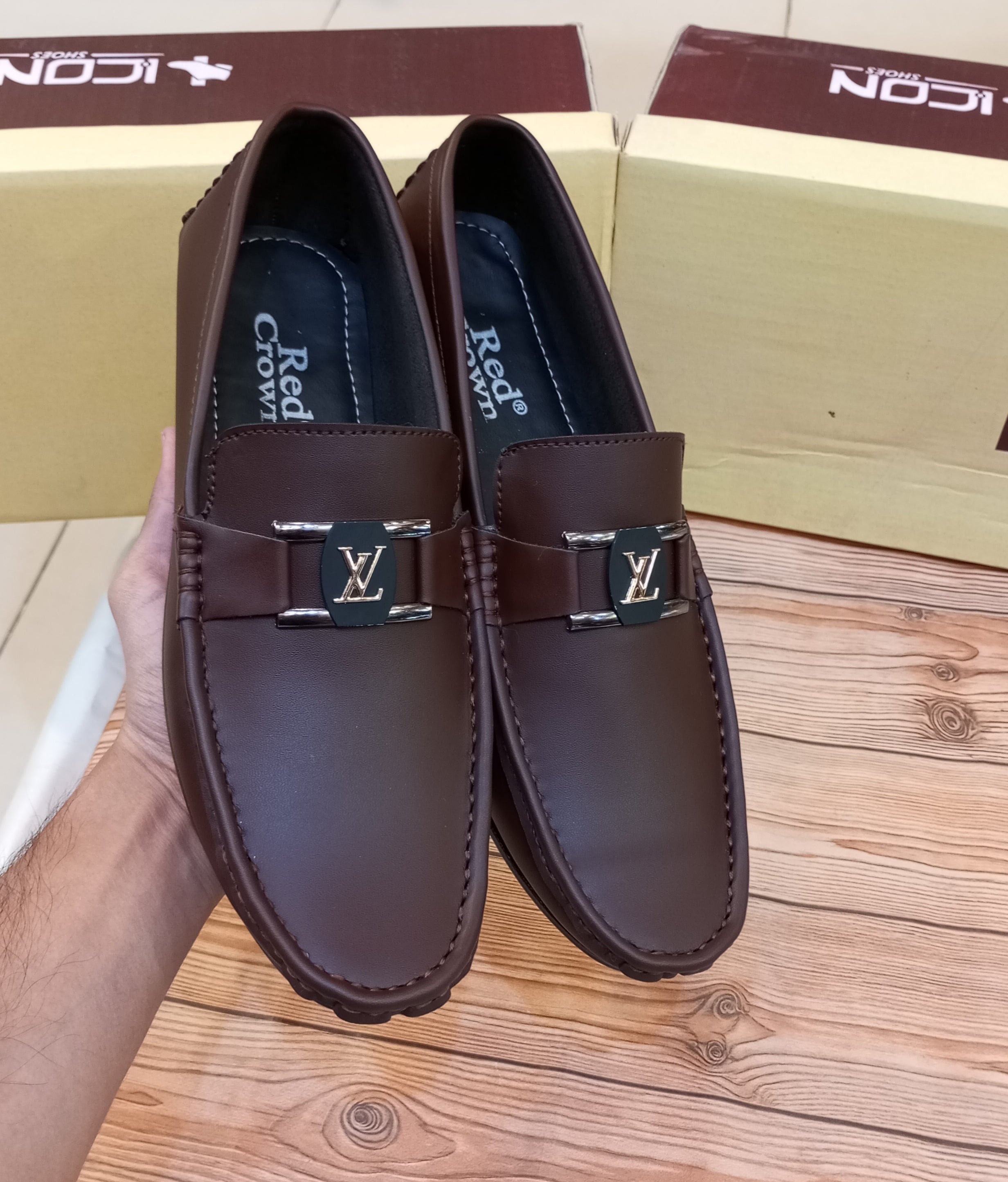 RED CROWN'S PREMIUM QUALITY WRINKLE FREE MOCASSION'S FOR MEN