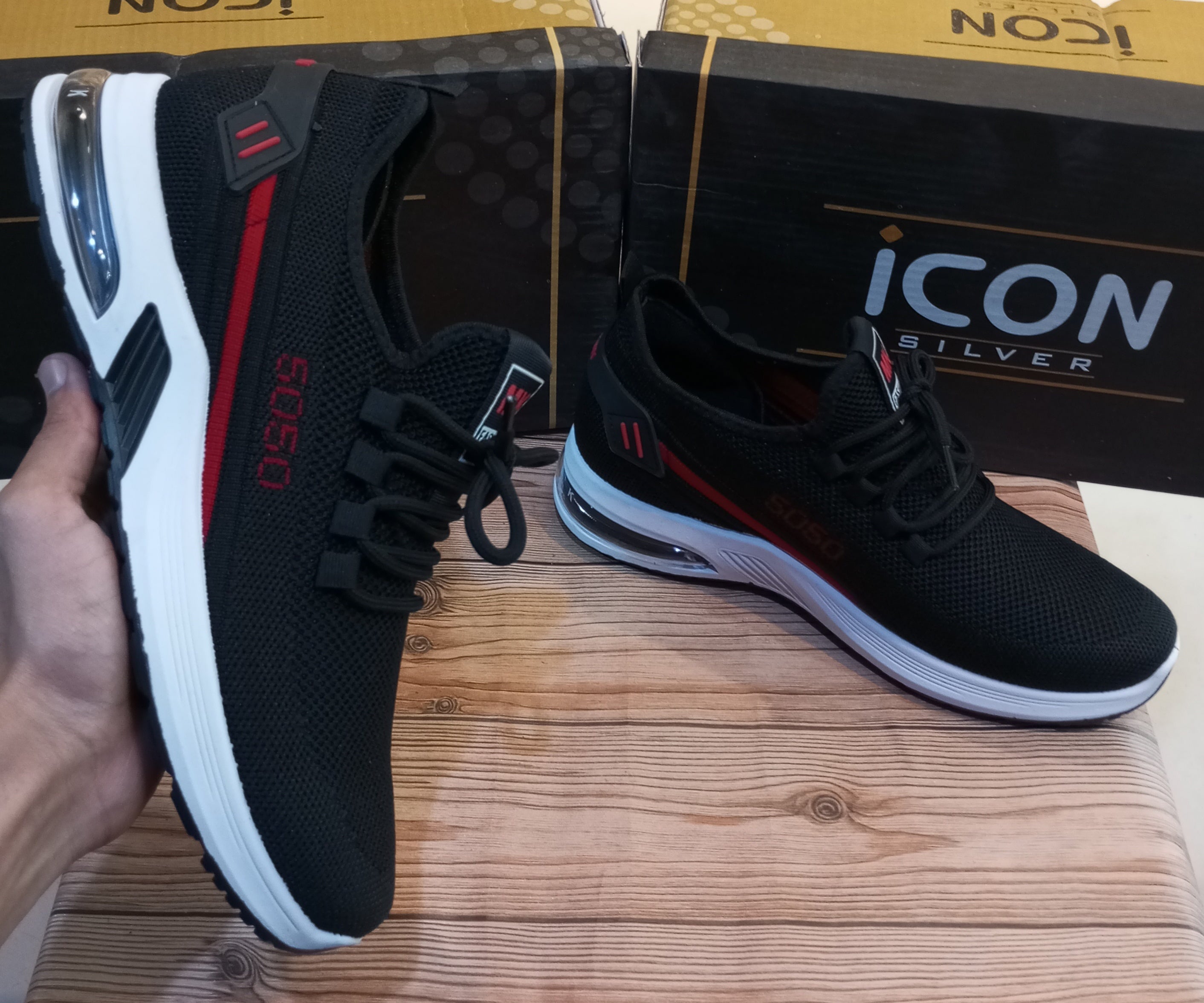 SIMPLE PLAIN CASUAL AND TRAINING JOGGERS FOR MEN