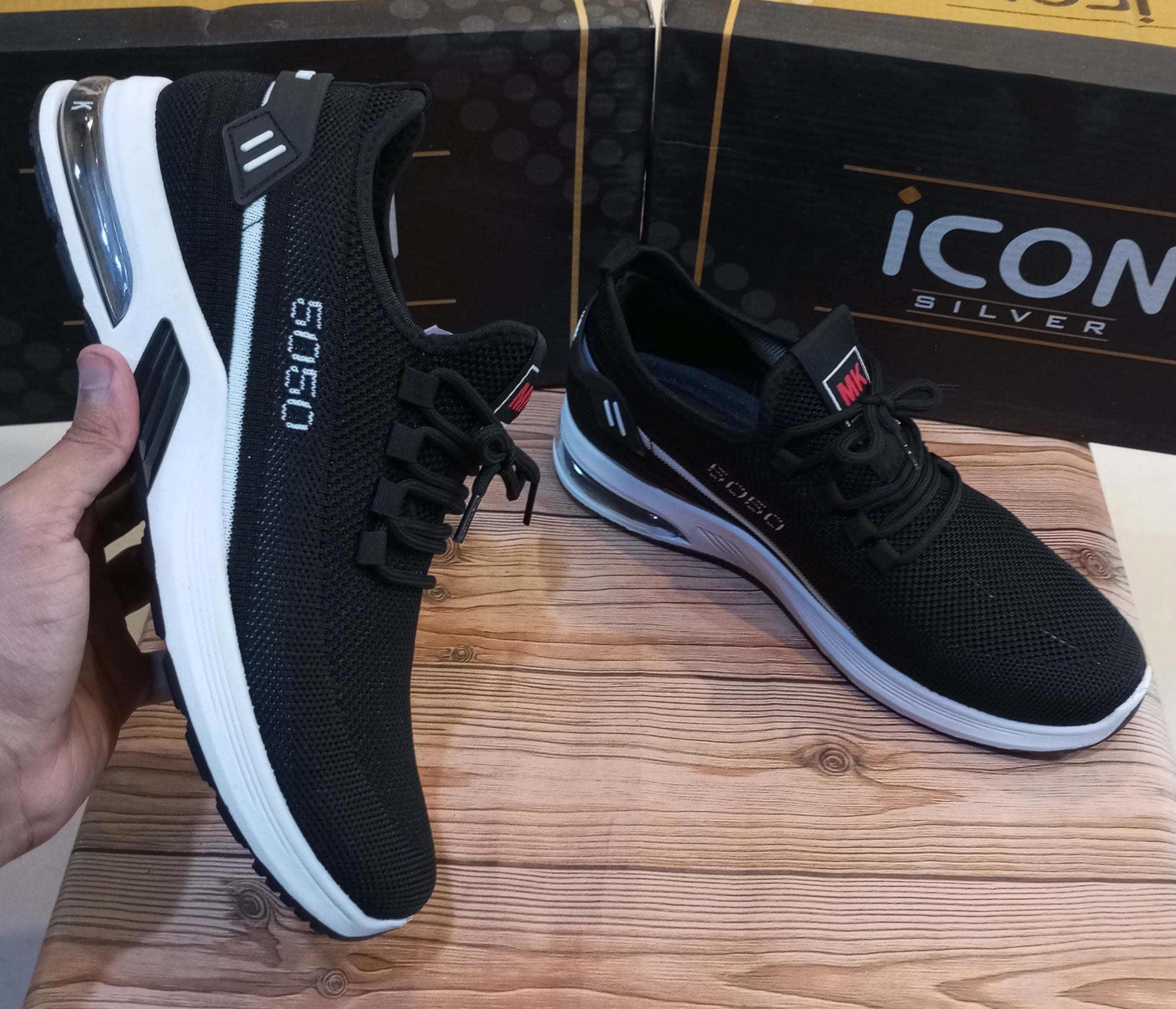 SIMPLE PLAIN CASUAL AND TRAINING JOGGERS FOR MEN