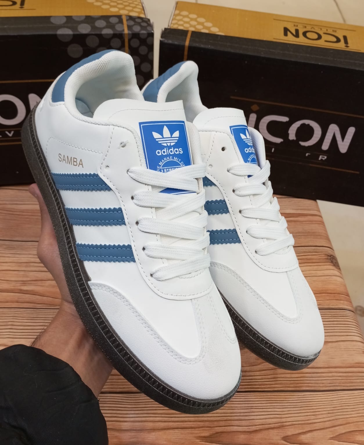 (ADIDAS SAMBA) PREMIUM QUALITY CASUAL AND PARTYWEAR SNEAKERS