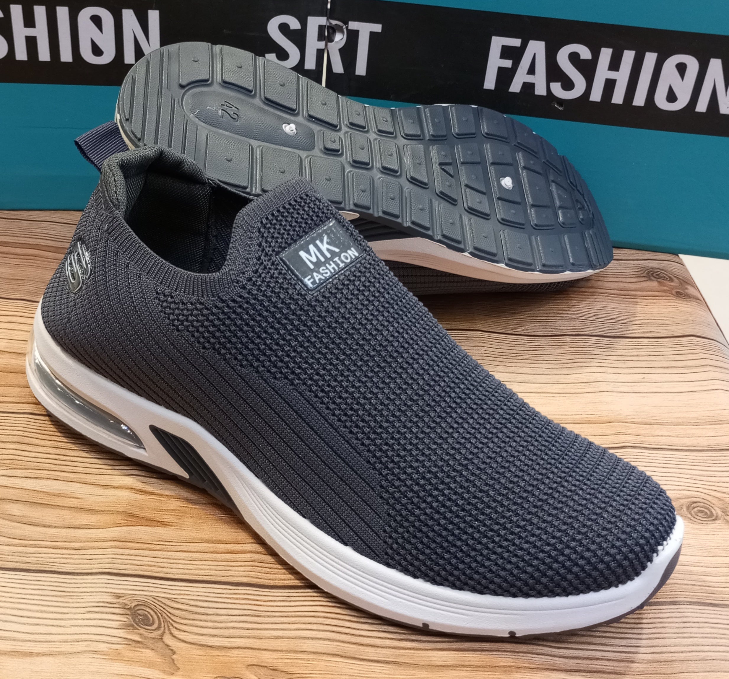 MK'S SUPER COMFORTABLE WITHOUT LACES JOGGERS