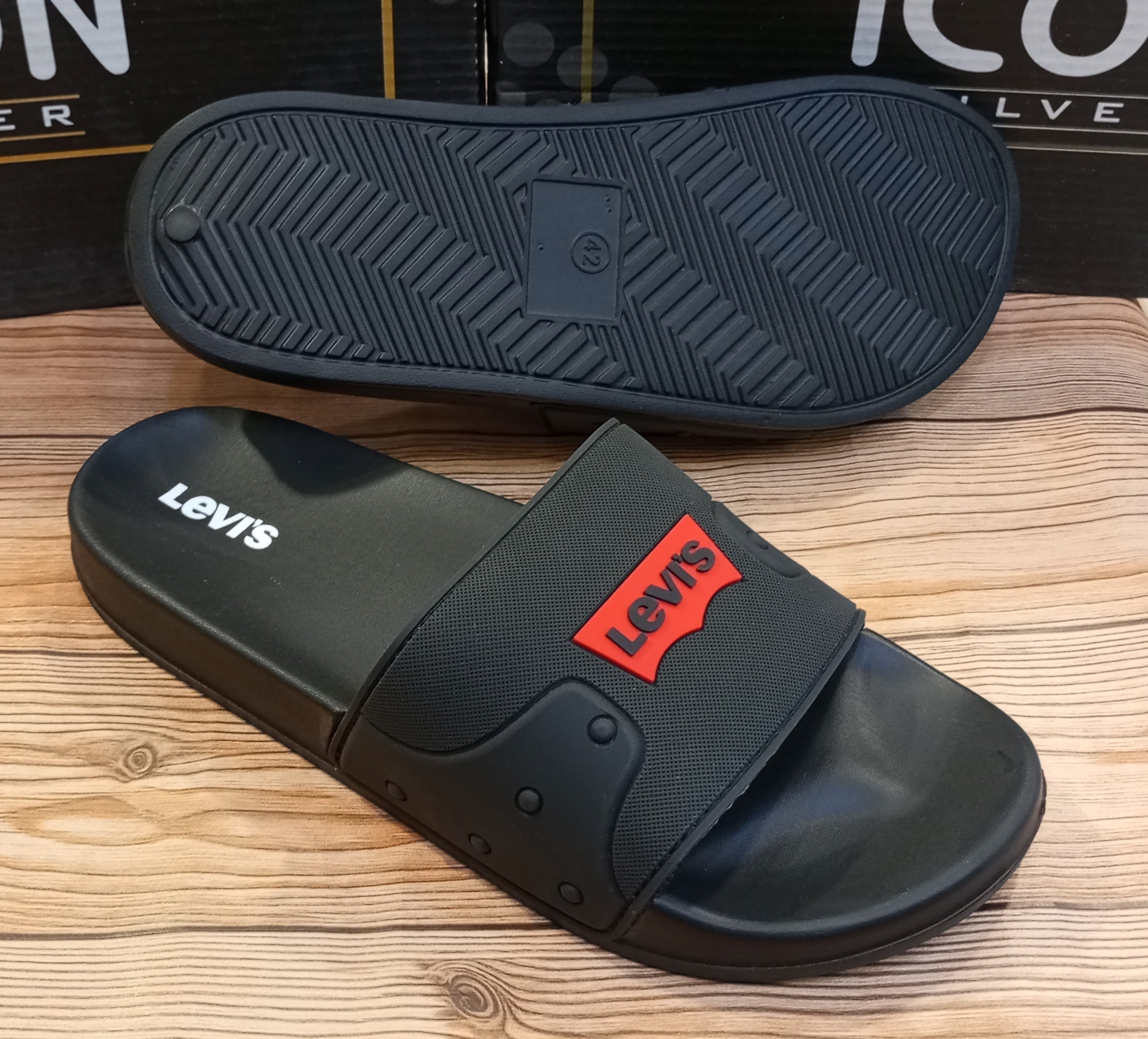 LEVIS PREMIUM QUALITY SUMMER SLIDES FOR MEN