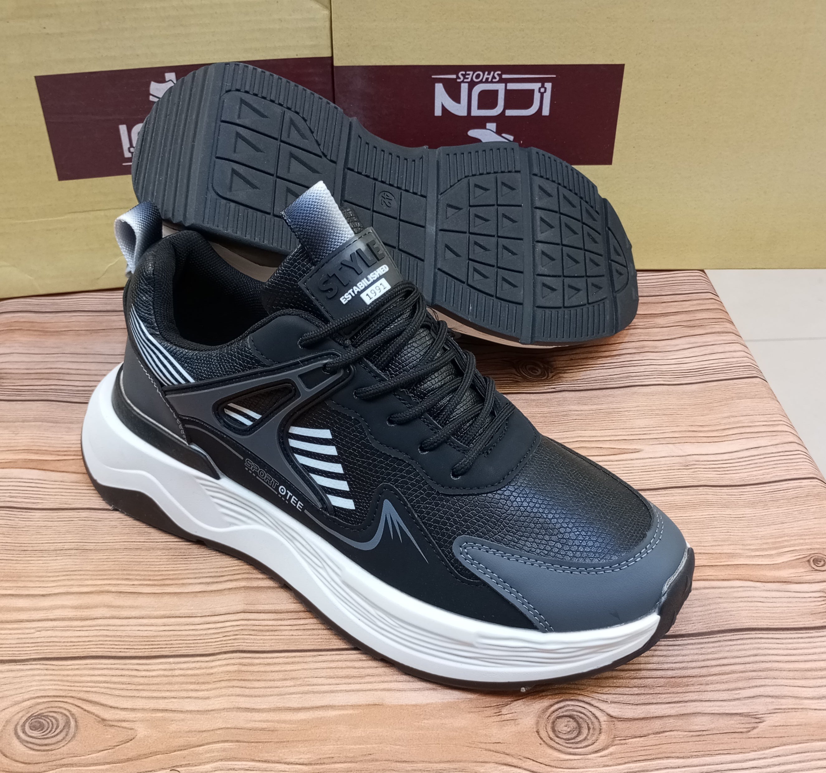 BRANDED PREMIUM QUALITY TRAINING AND CASUAL JOGGERS FOR MEN