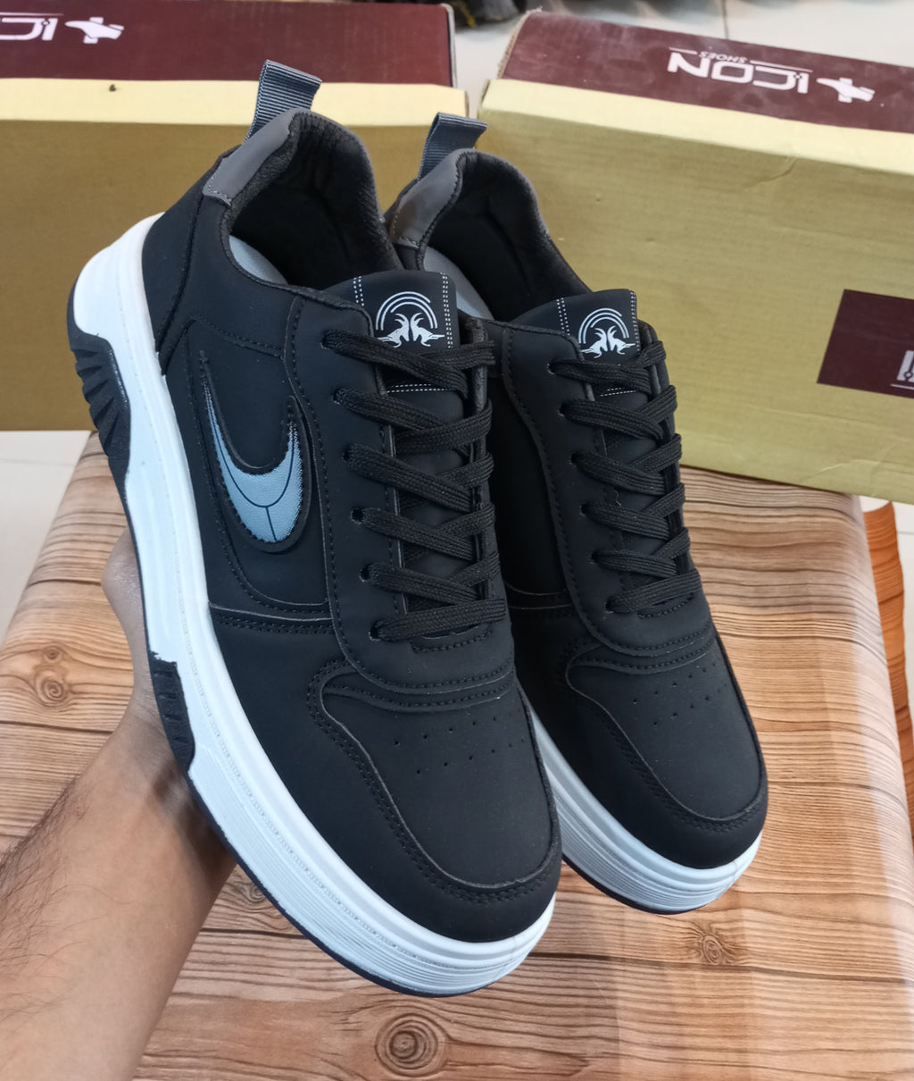 BRANDED PREMIUM QUALITY PARTYWEAR AND CASUAL SNEAKERS FOR MEN