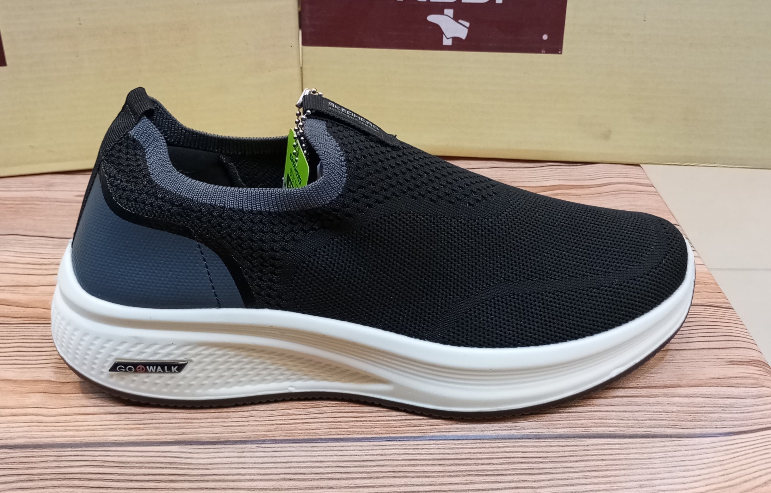 BRANDED PREMIUM QUALITY SUPER COMFY CASUAL AND TRAINING JOGGERS