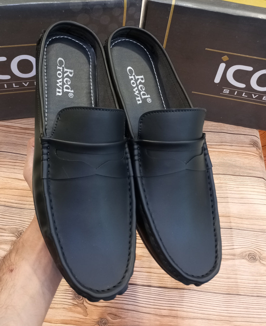 RED CROWN'S PREMIUM QUALITY WRINKLE FREE BACKLESS MOCASSION'S