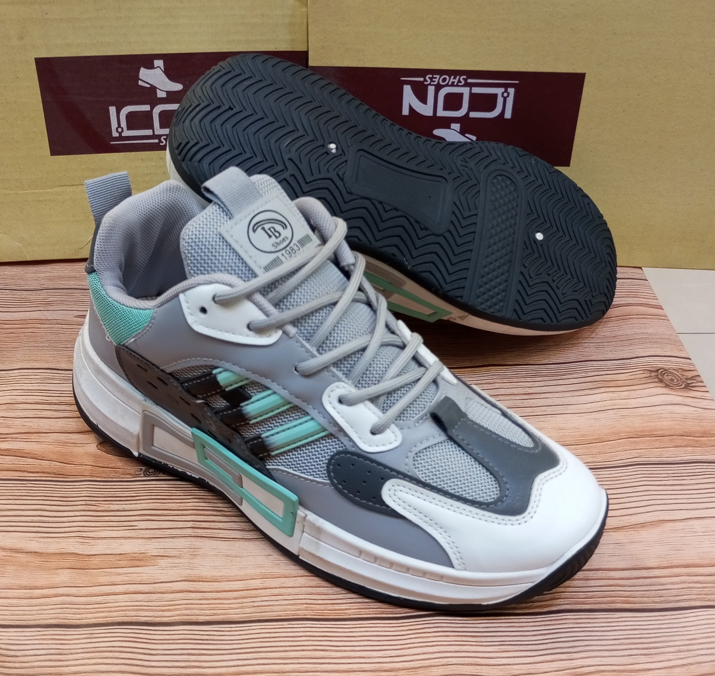 BRANDED PREMIUM QUALITY TRAINING AND CASUAL JOGGERS FOR MEN