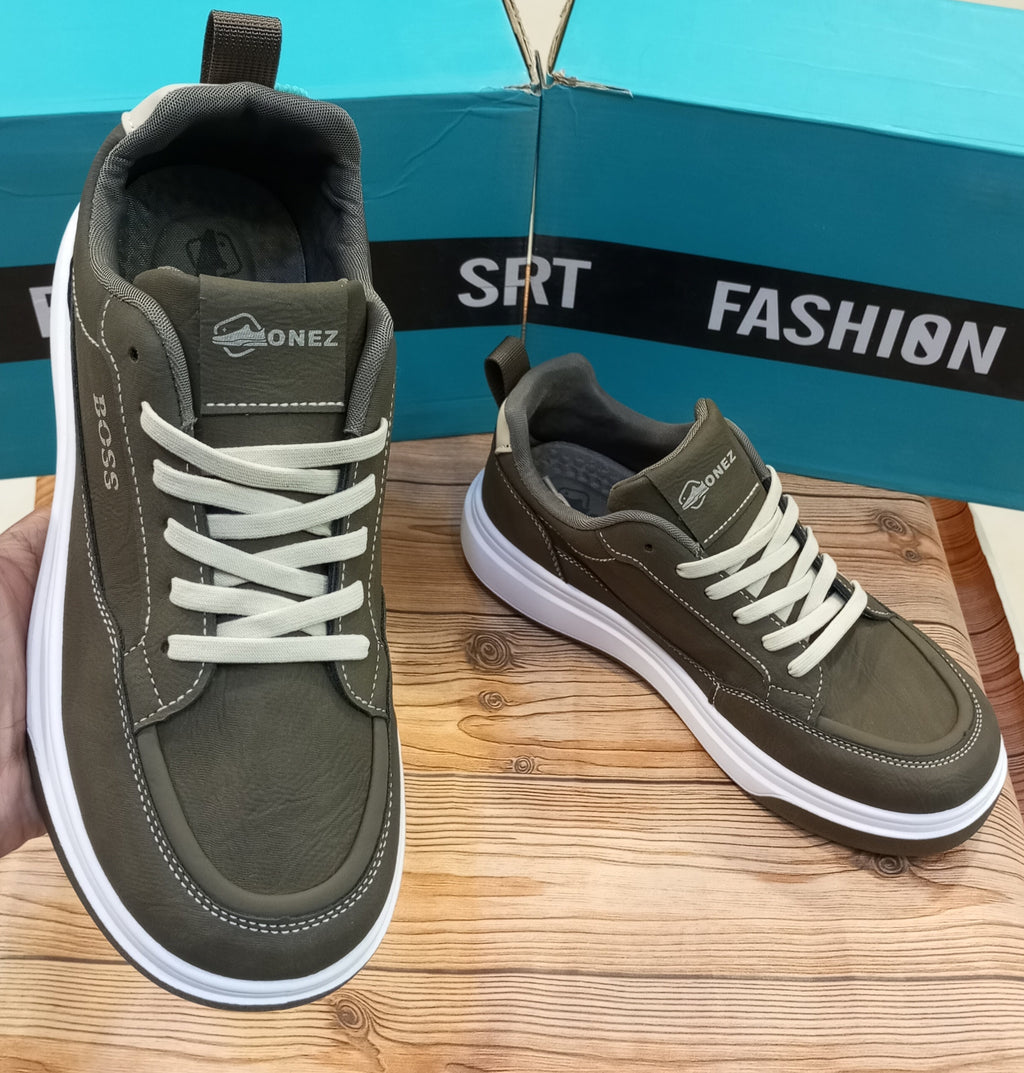 BOSS PREMIUM QUALITY CASUAL AND DAILY WEAR SNEAKERS