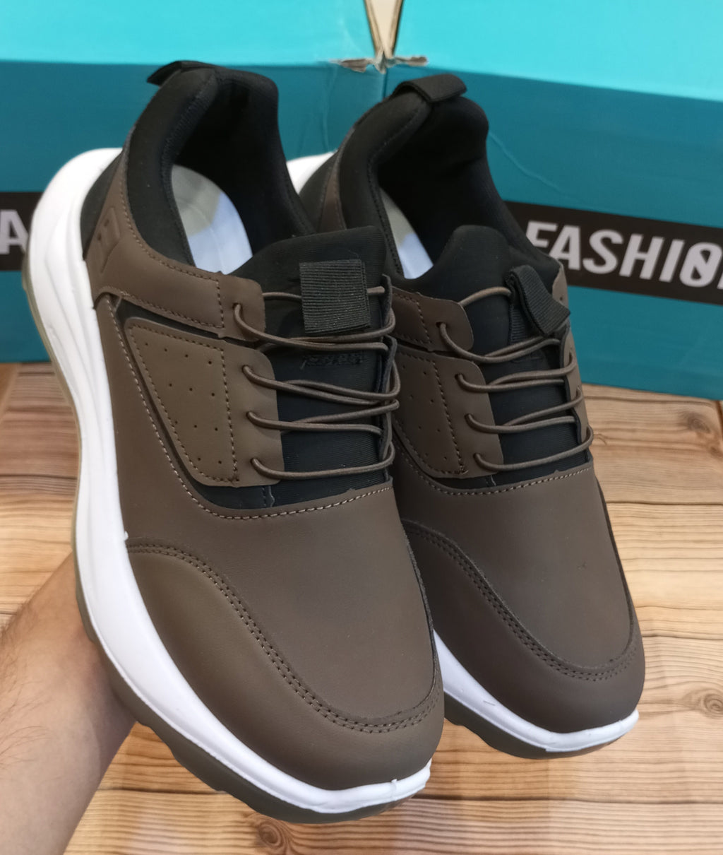 PLAIN SIMPLE DAILY WEAR AND TRAINING JOGGERS FOR MEN