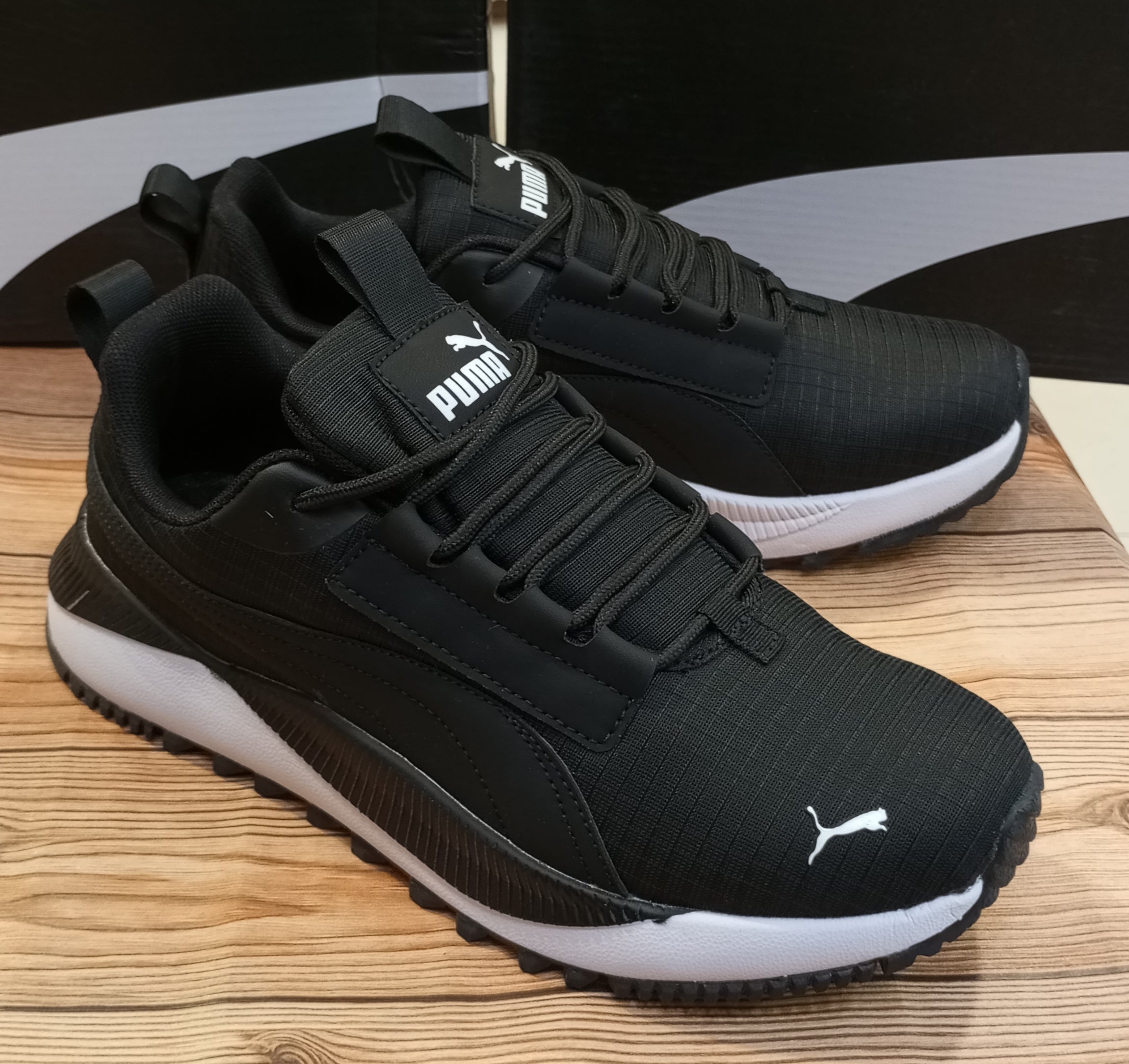 AAA PREMIUM QUALITY PUMA RUNNING AND TRAINING JOGGERS FOR MEN