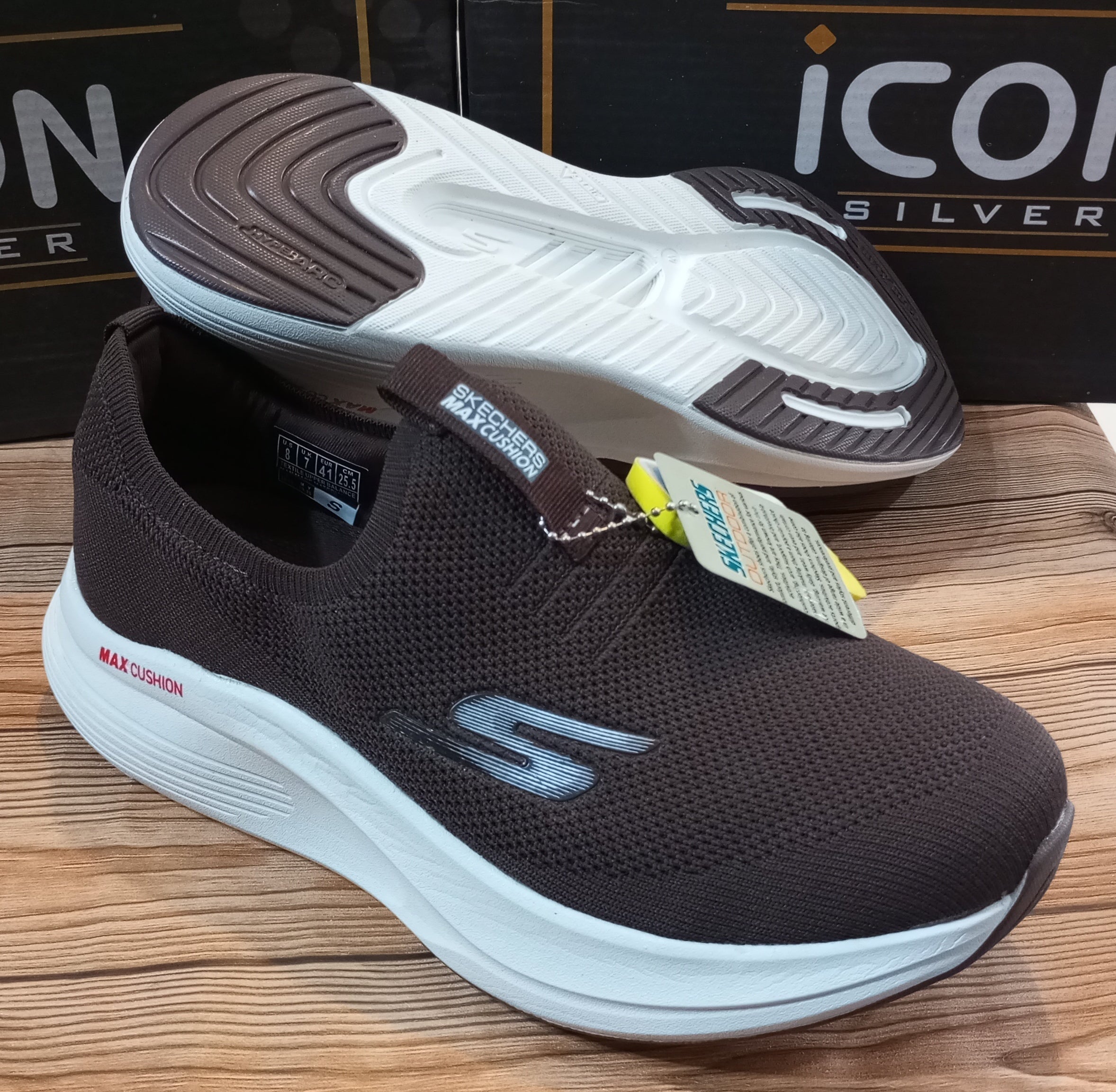 SKECHERS MAX CUSHION SUPER COMFY JOGGERS