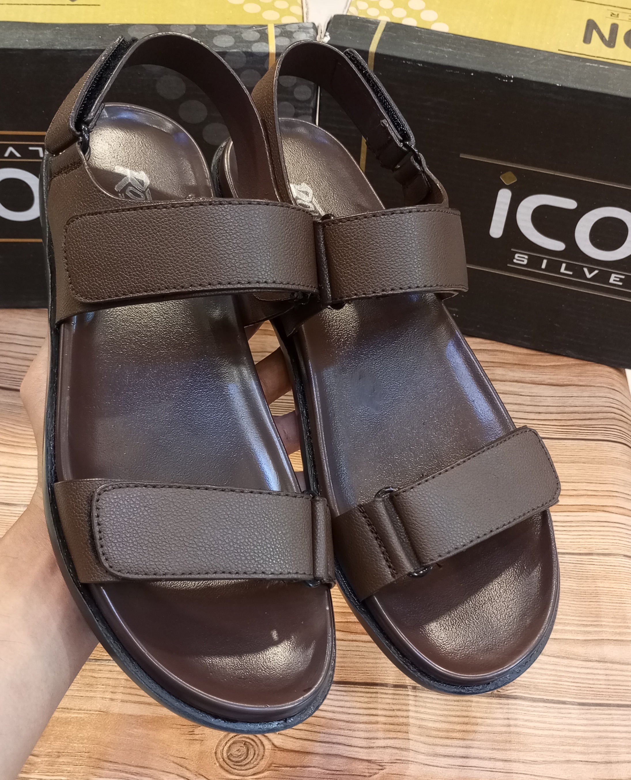 ROUGE'S PLAIN SIMPLE DOUBLE STEP SANDALS