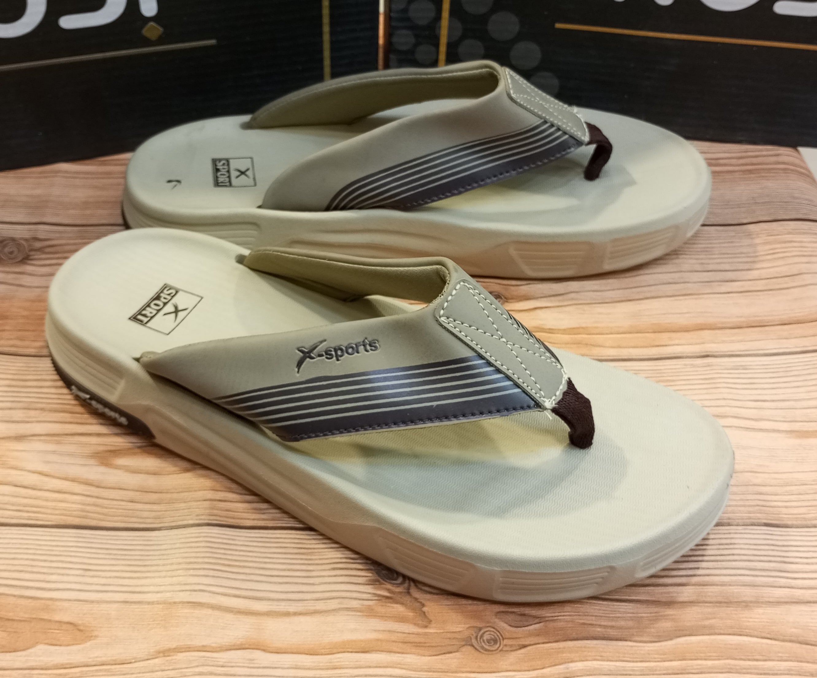 X SPORTS SUPER COMFORTABLE SPUNCH SOLE SLIPPERS