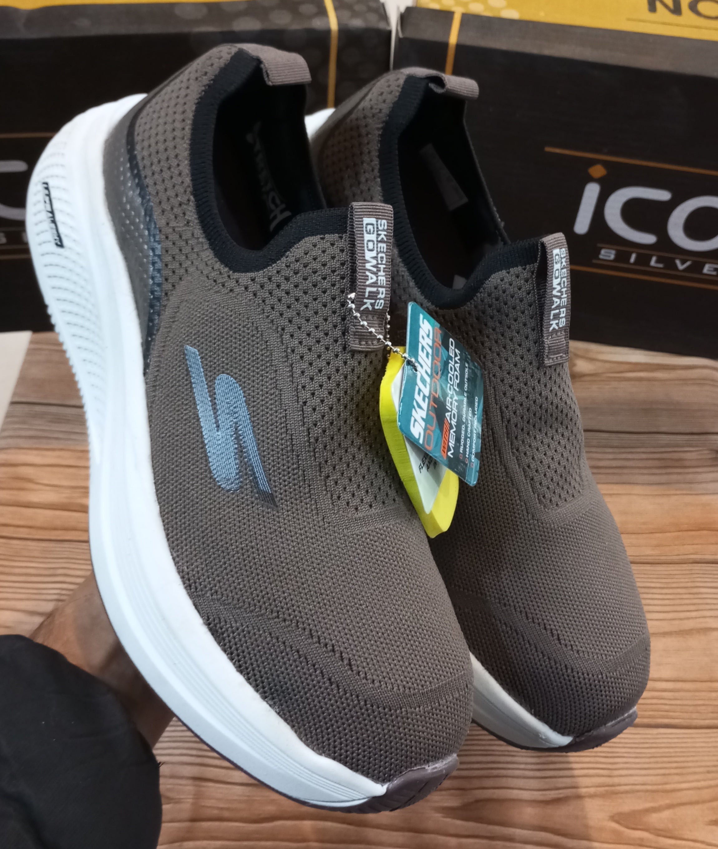 SKECHERS SUPER COMFY CASUAL AND TRAINING JOGGERS