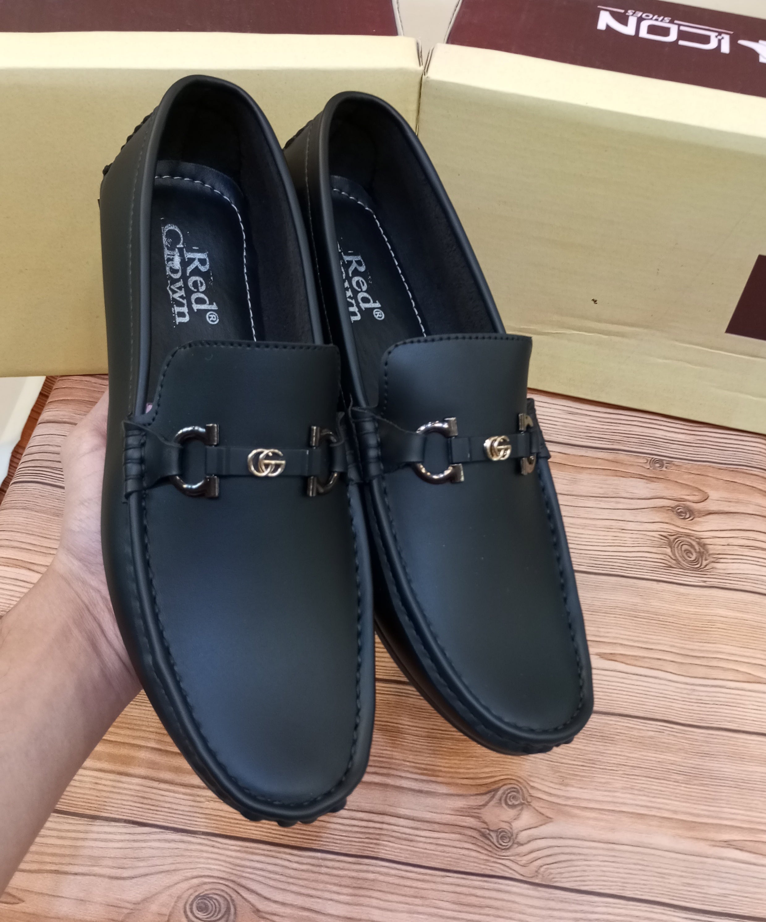 RED CROWN'S PREMIUM QUALITY WRINKLE FREE MOCASSION'S FOR MEN