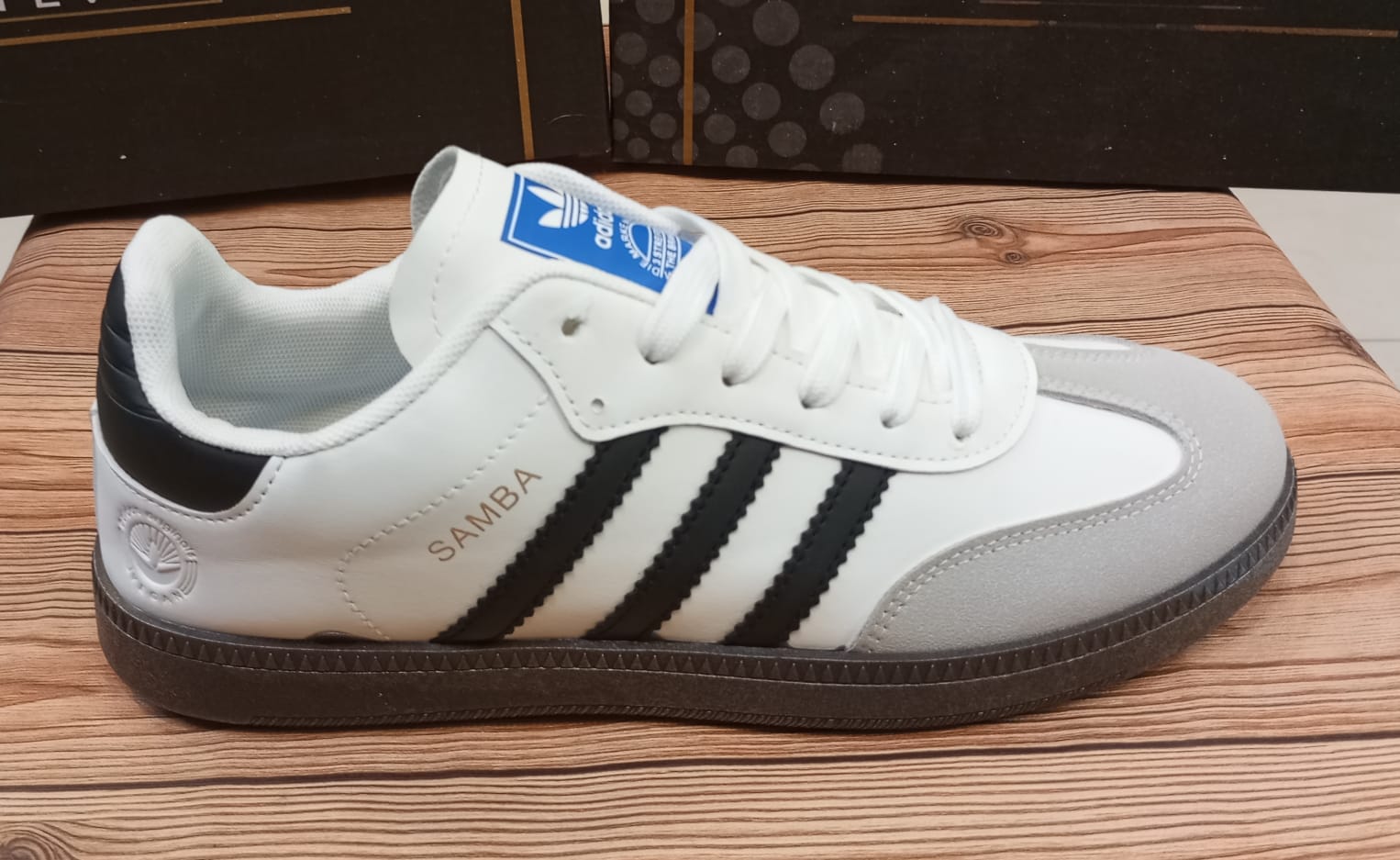 (ADIDAS SAMBA) PREMIUM QUALITY CASUAL AND PARTYWEAR SNEAKERS