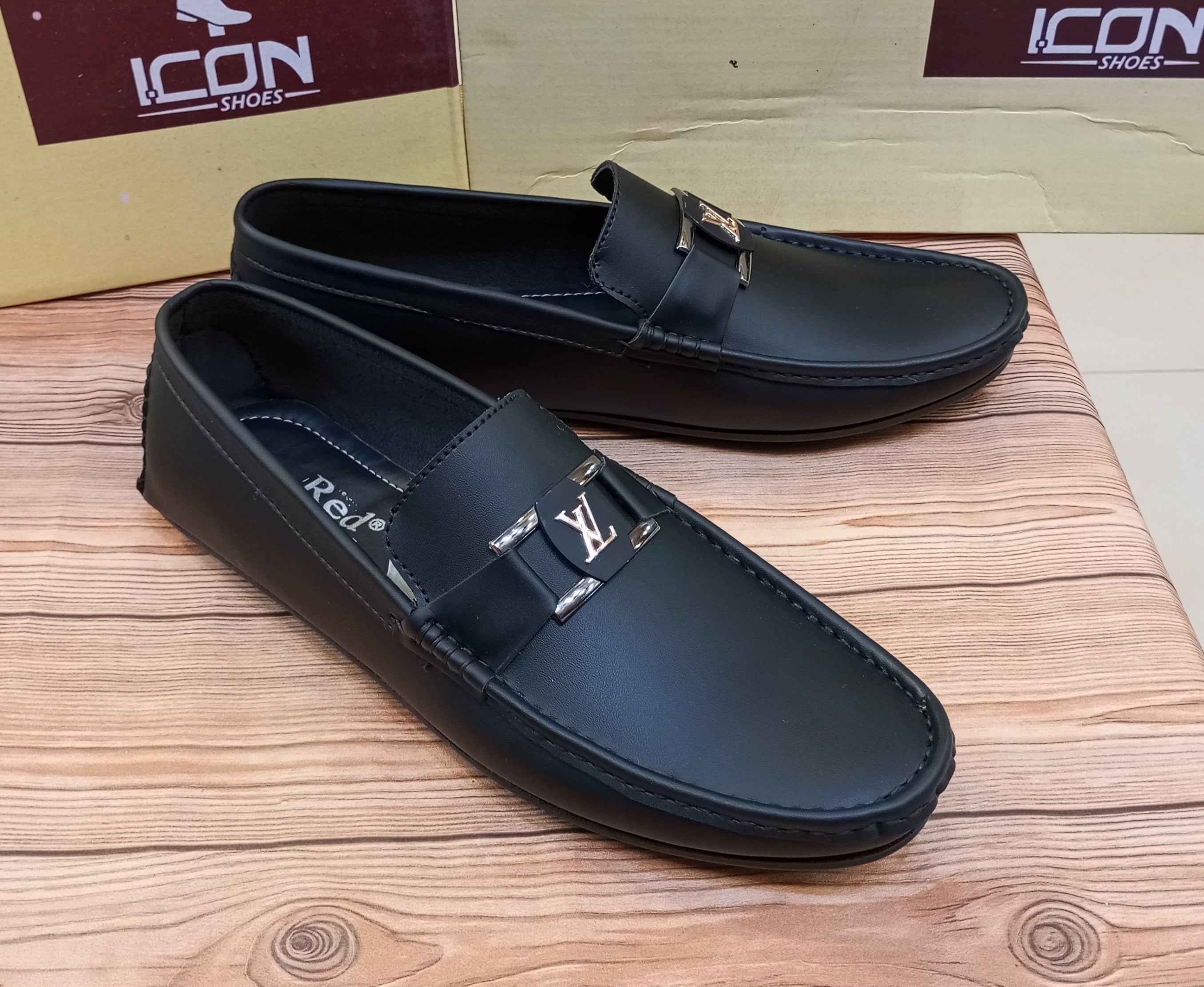 RED CROWN'S PREMIUM QUALITY WRINKLE FREE MOCASSION'S FOR MEN