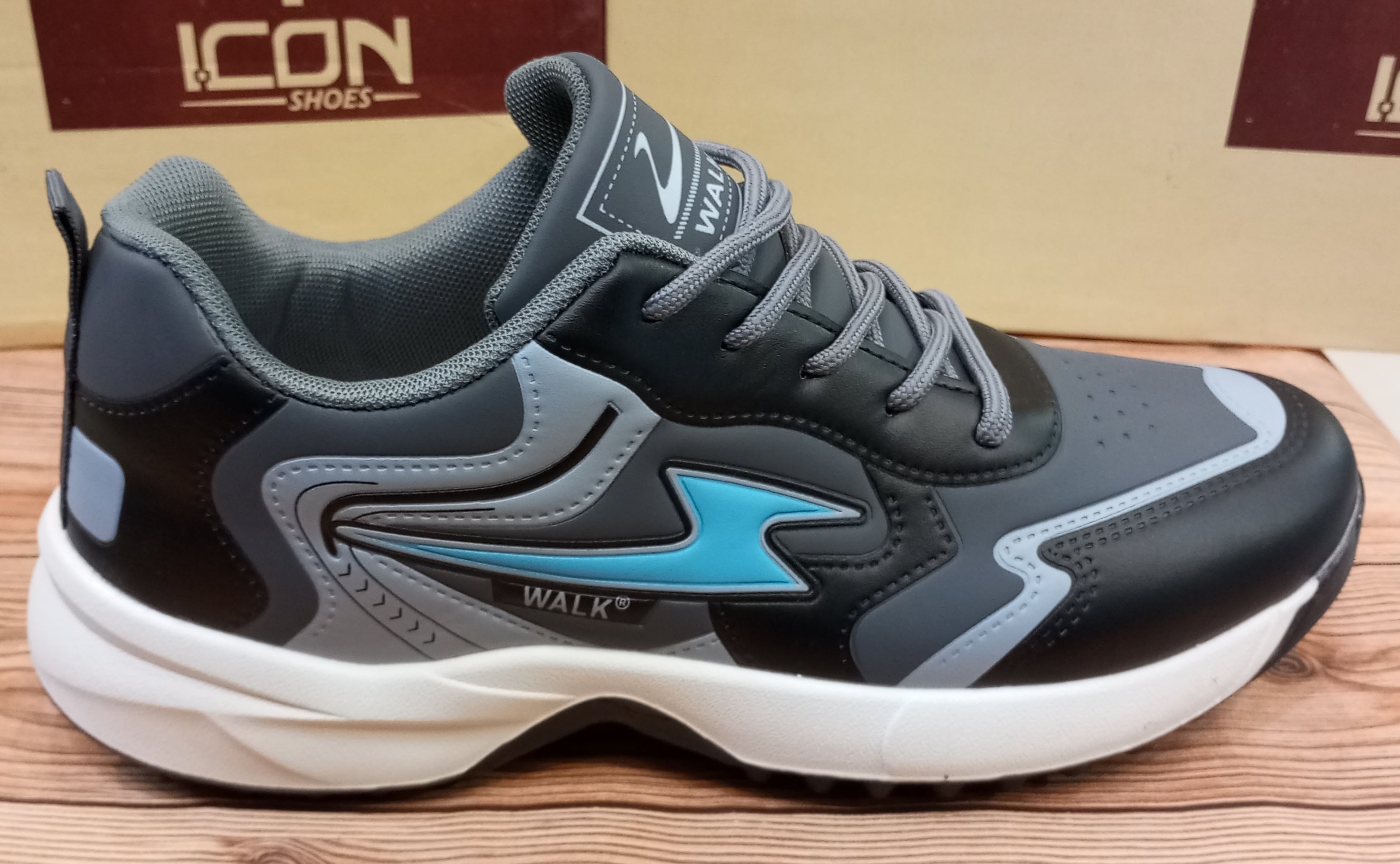 FLASH TRAINING AND CRICKET GRIPPERS FOR MEN