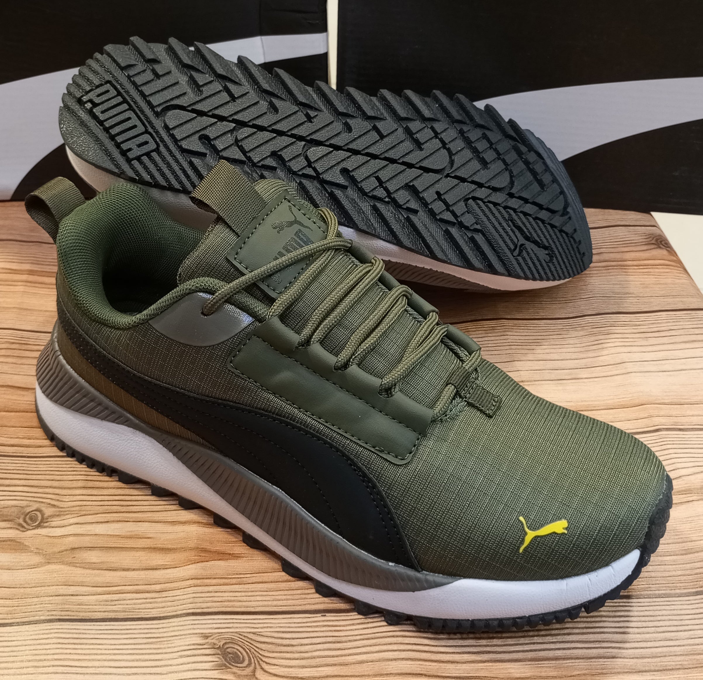 AAA PREMIUM QUALITY PUMA RUNNING AND TRAINING JOGGERS FOR MEN