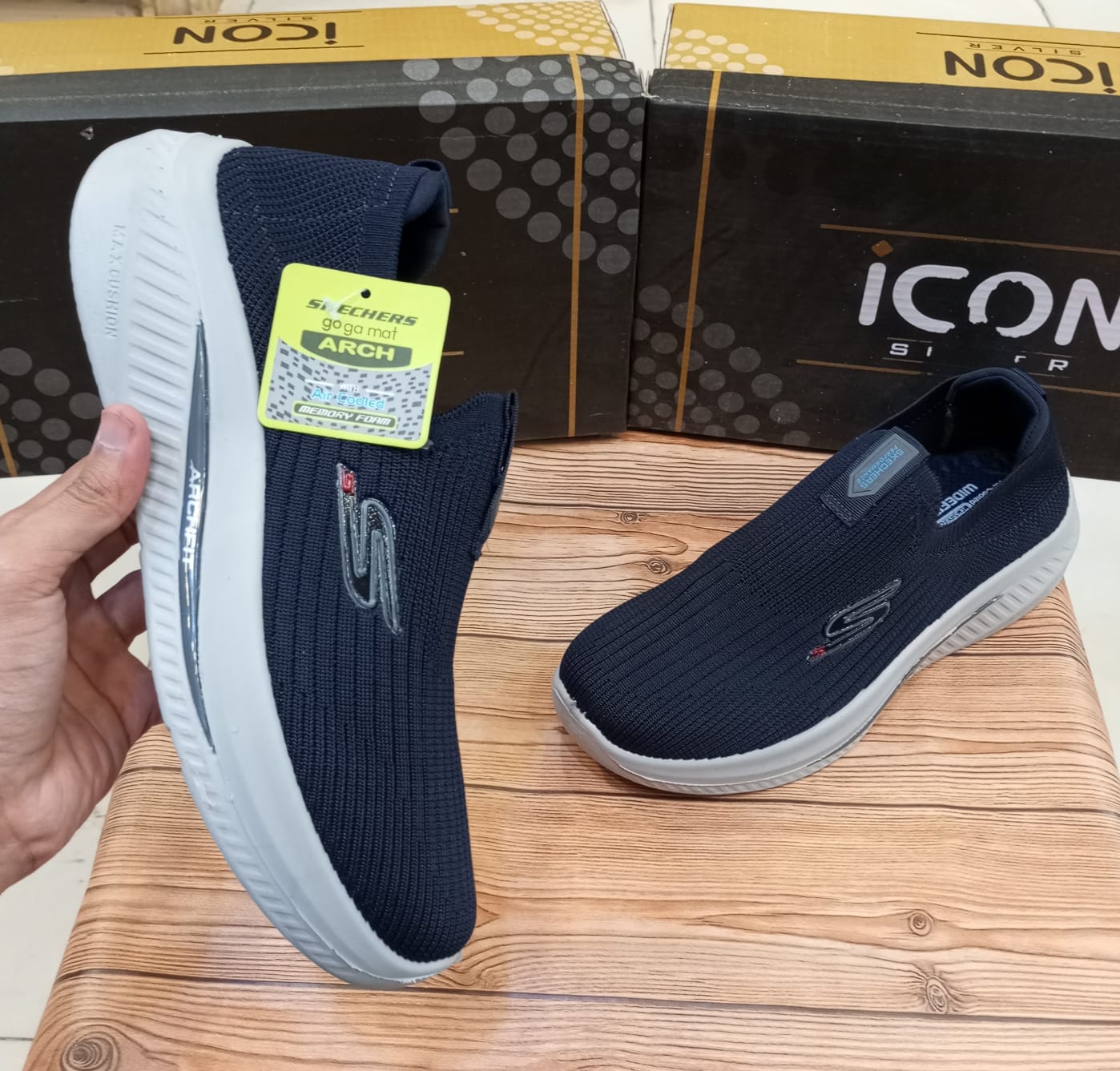 SKECHERS SUPER COMFORTABLE CASUAL AND TRAINING JOGGERS FOR MEN