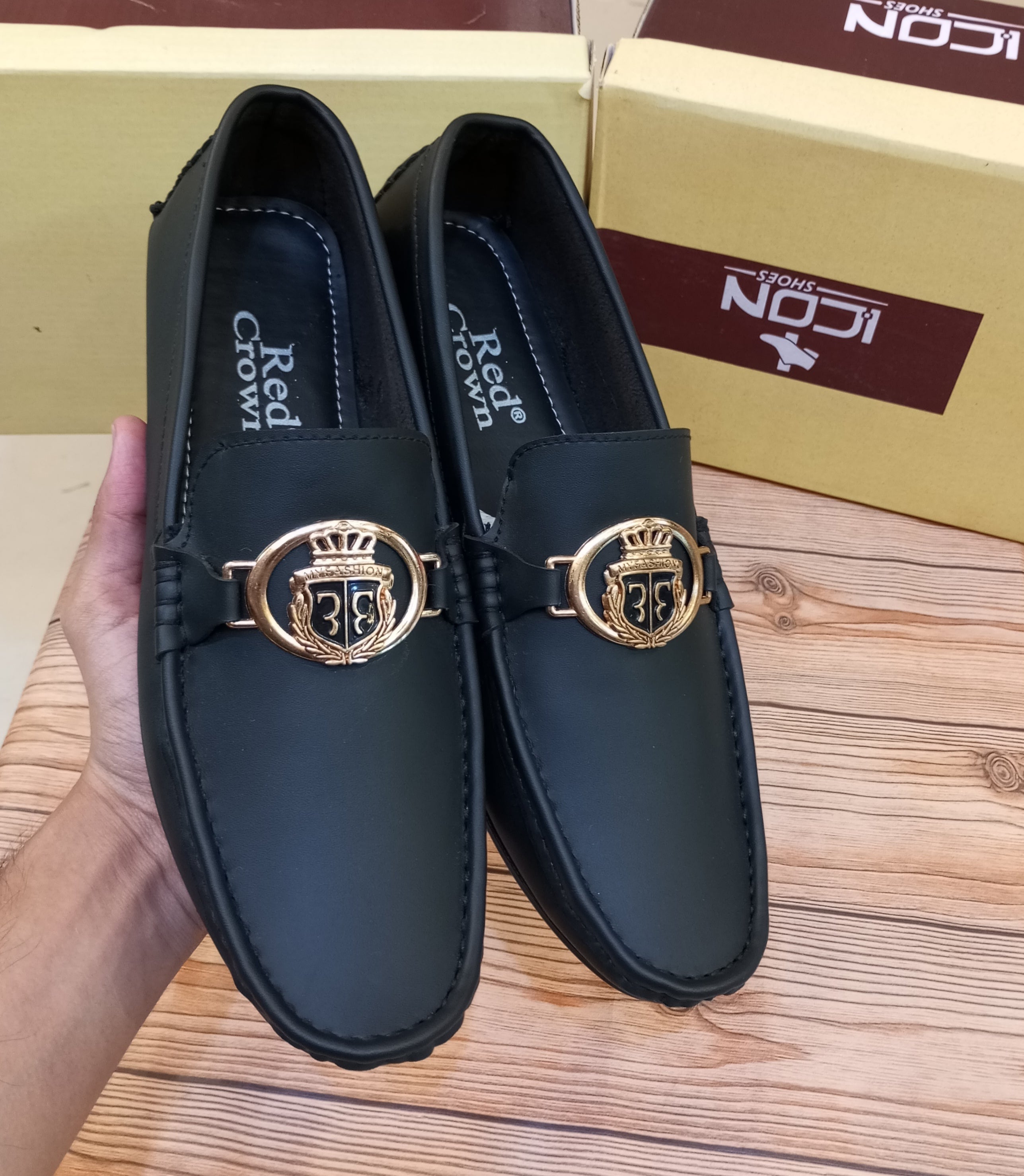 RED CROWN'S PREMIUM QUALITY WRINKLE FREE MOCASSION'S FOR MEN