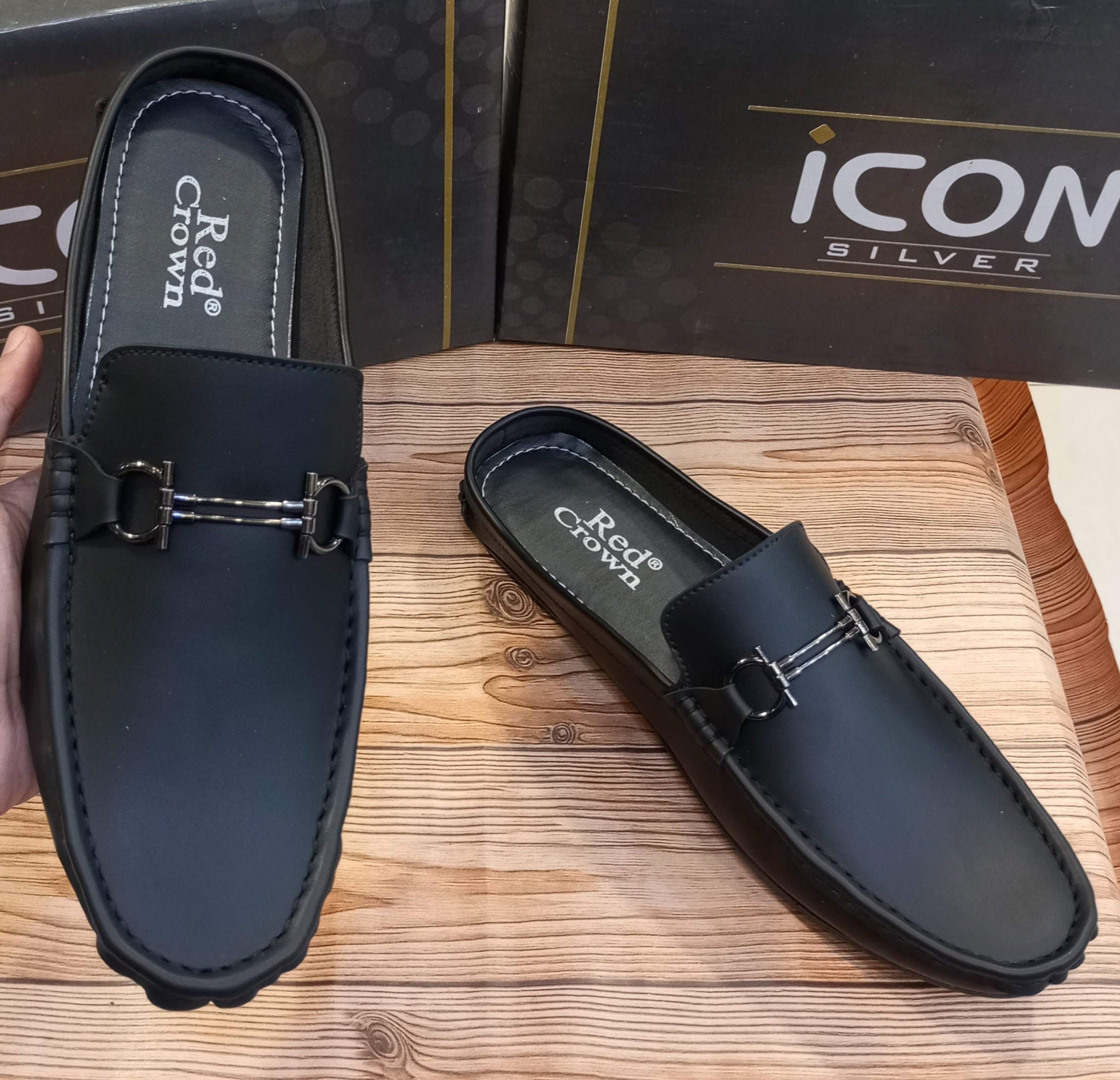 RED CROWN'S PREMIUM QUALITY WRINKLE FREE BACKLESS MOCASSION'S