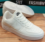 TRIPLE WHITE NIKE AIR FORCE 1