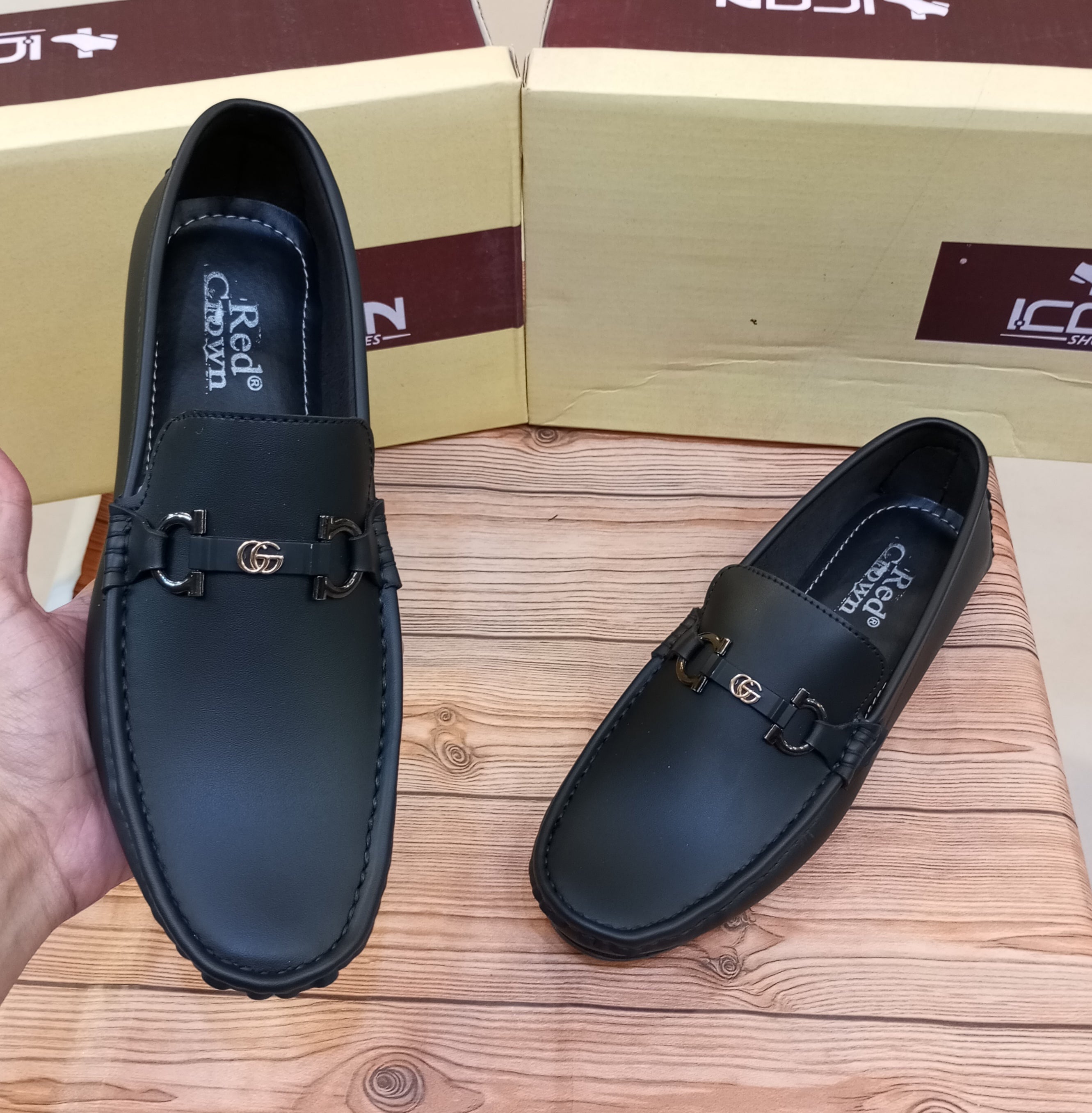 RED CROWN'S PREMIUM QUALITY WRINKLE FREE MOCASSION'S FOR MEN