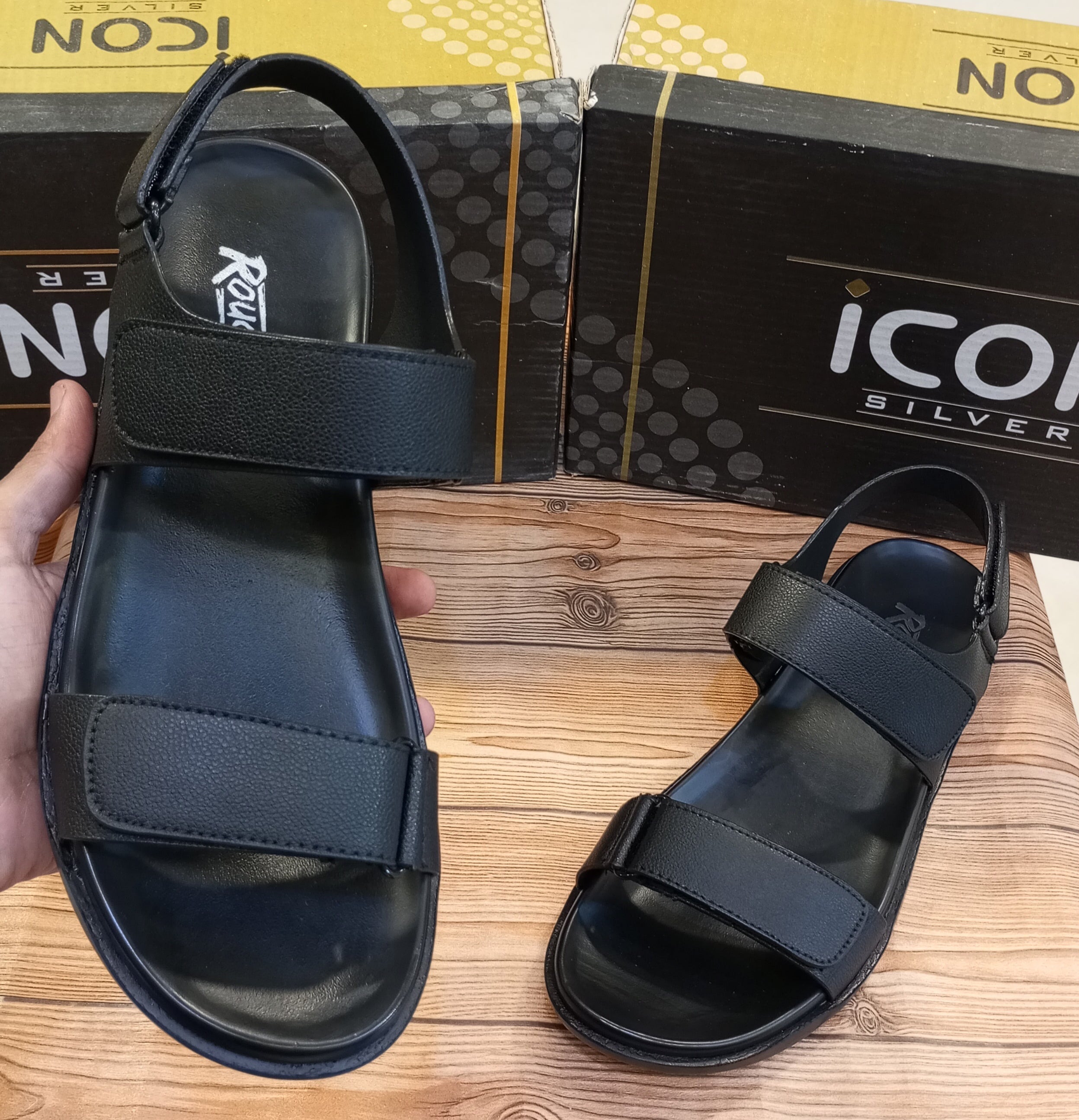 ROUGE'S PLAIN SIMPLE DOUBLE STEP SANDALS