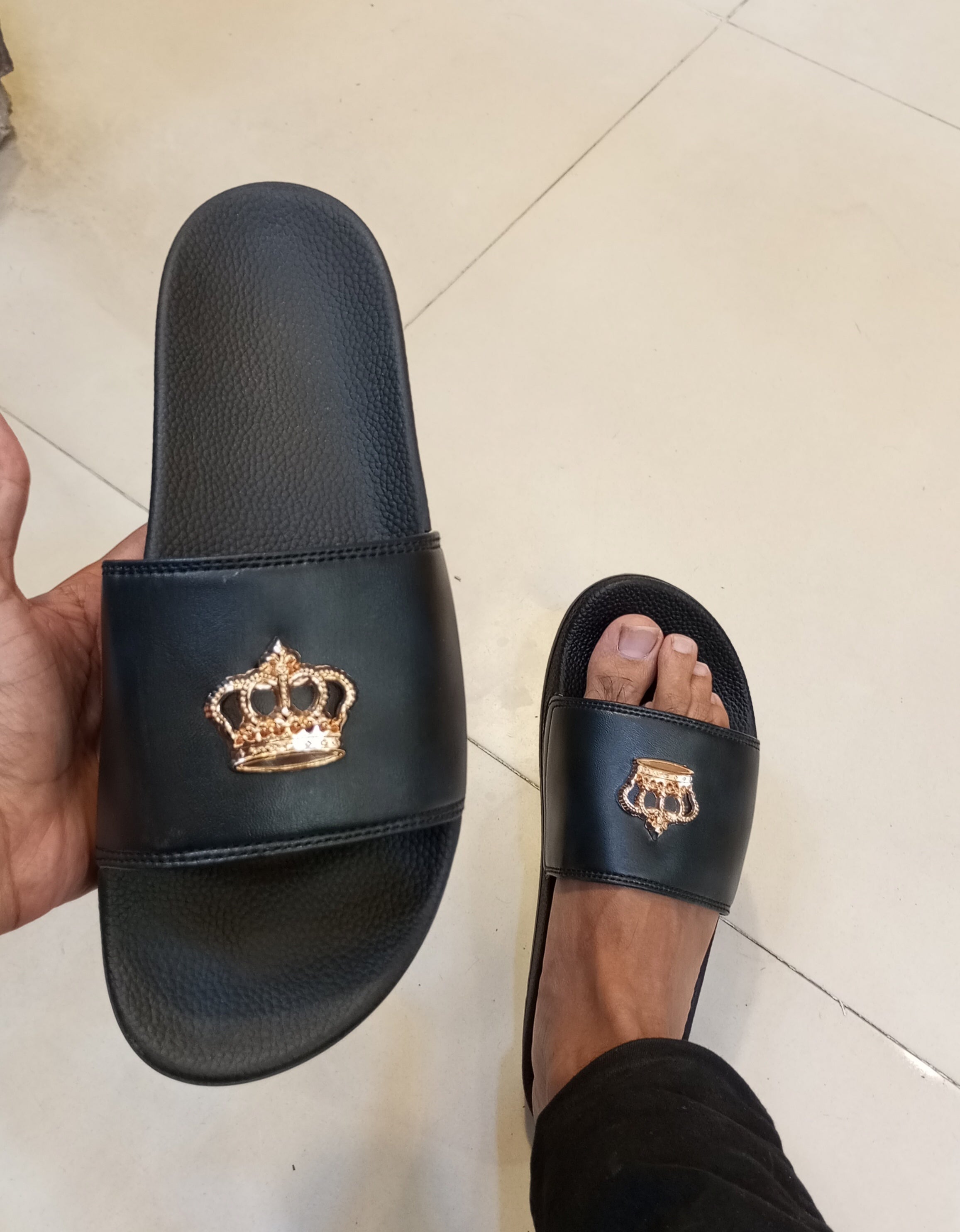 PREMIUM QUALITY ROYAL CLASSIC SLIDES         (SPUNCH SOLE)