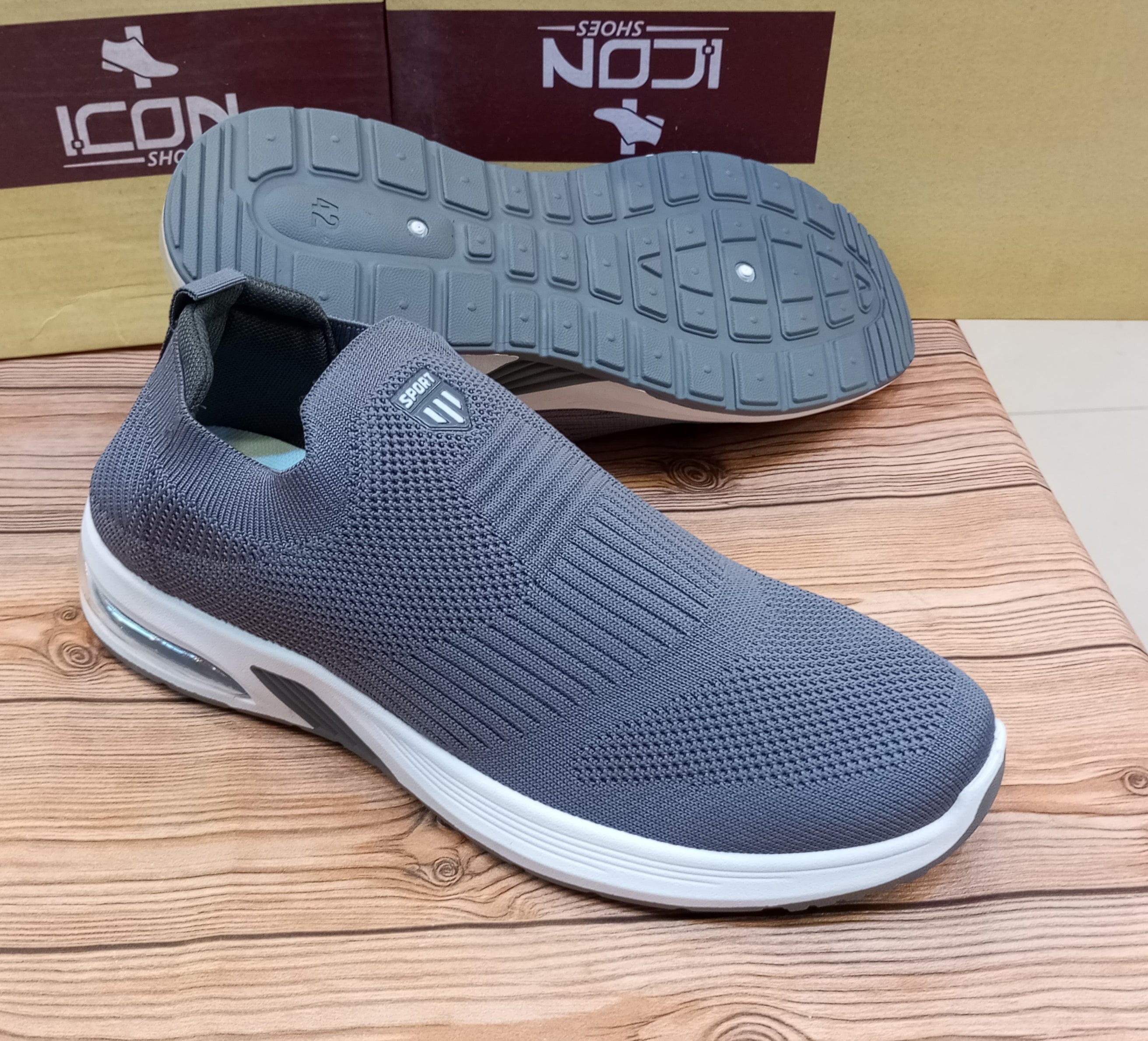 PREMIUM QUALITY WITHOUT LACES TRAINING AND DAILY WEAR JOGGERS