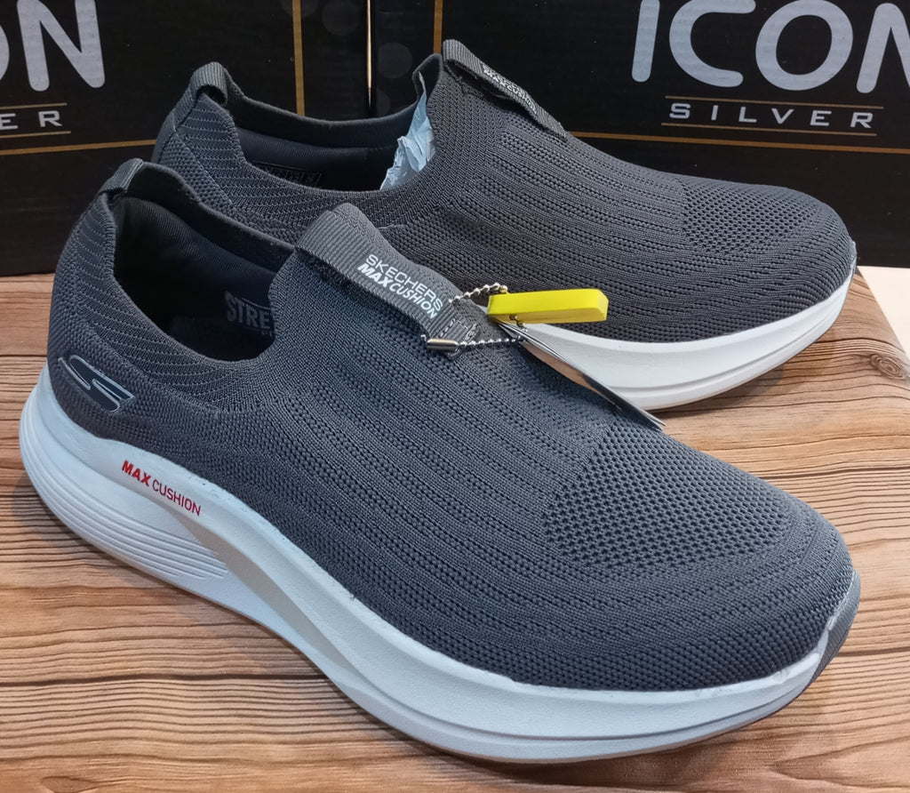 SKECHERS MAX CUSHION SUPER COMFY JOGGERS