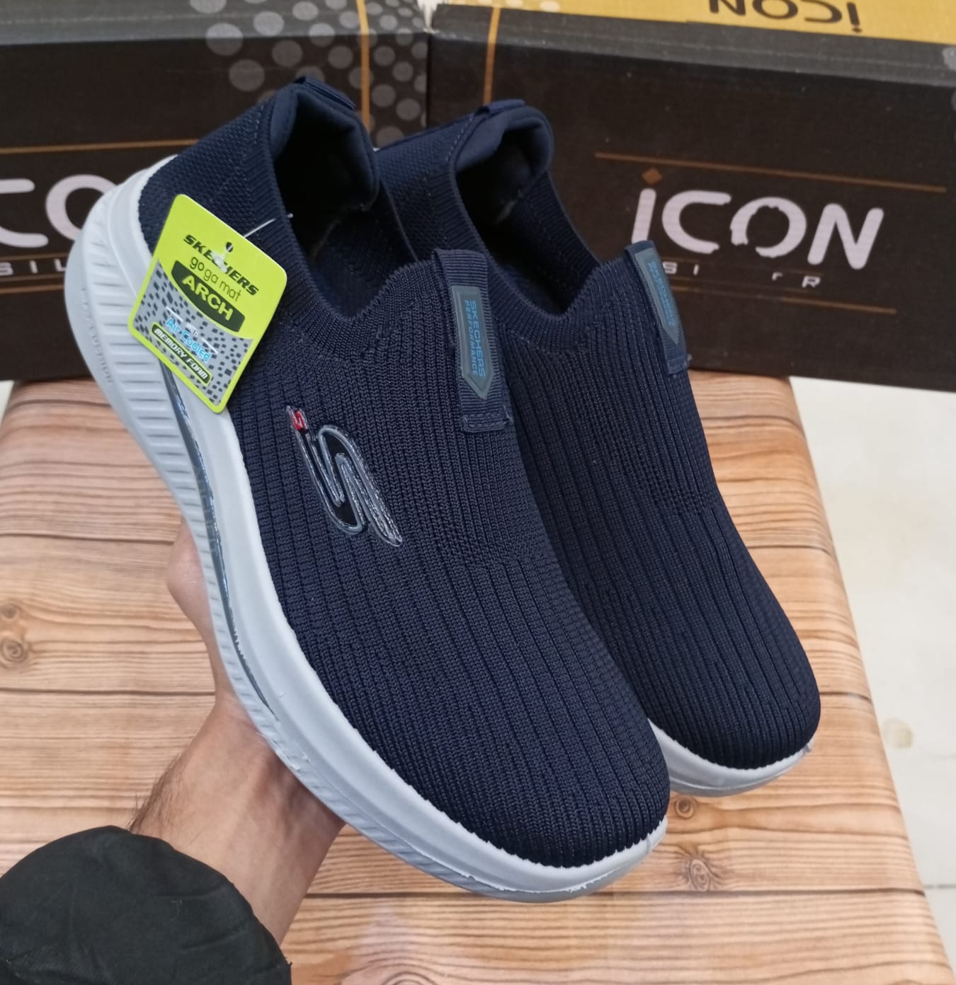 SKECHERS SUPER COMFORTABLE CASUAL AND TRAINING JOGGERS FOR MEN