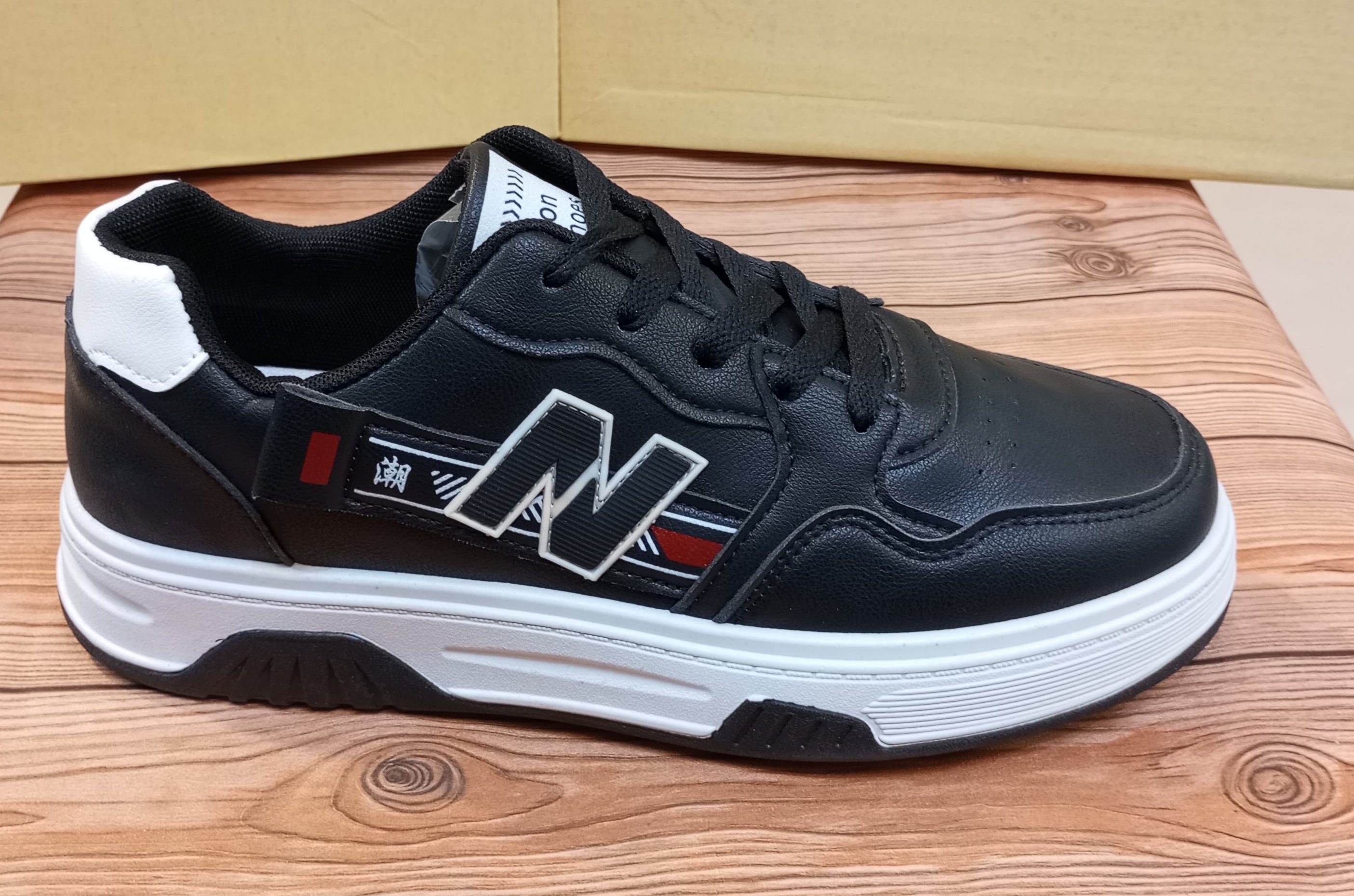 PREMIUM QUALITY PLAINFASHION SNEAKERS FOR MEN
