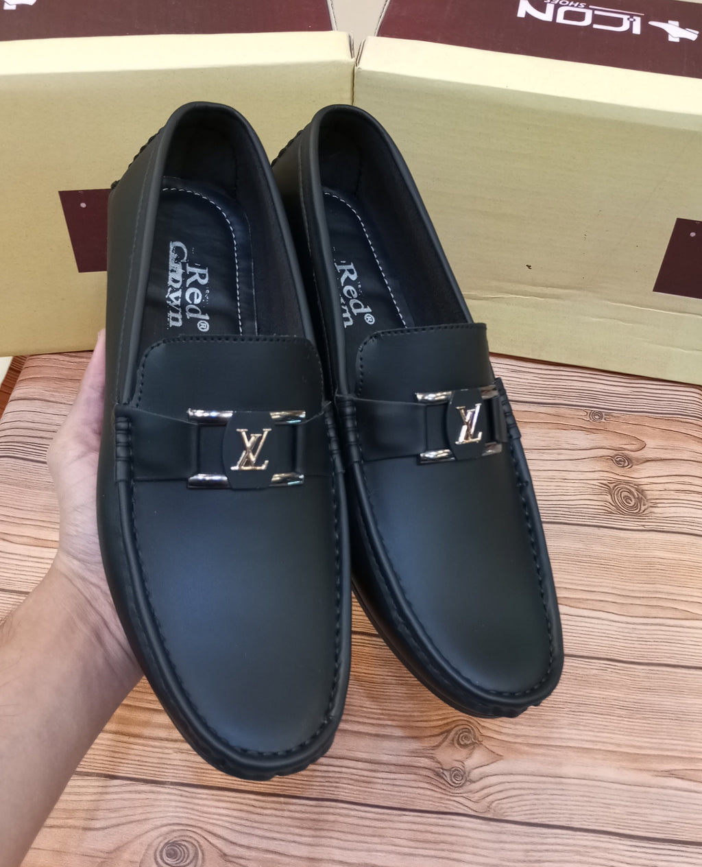 RED CROWN'S PREMIUM QUALITY WRINKLE FREE MOCASSION'S FOR MEN