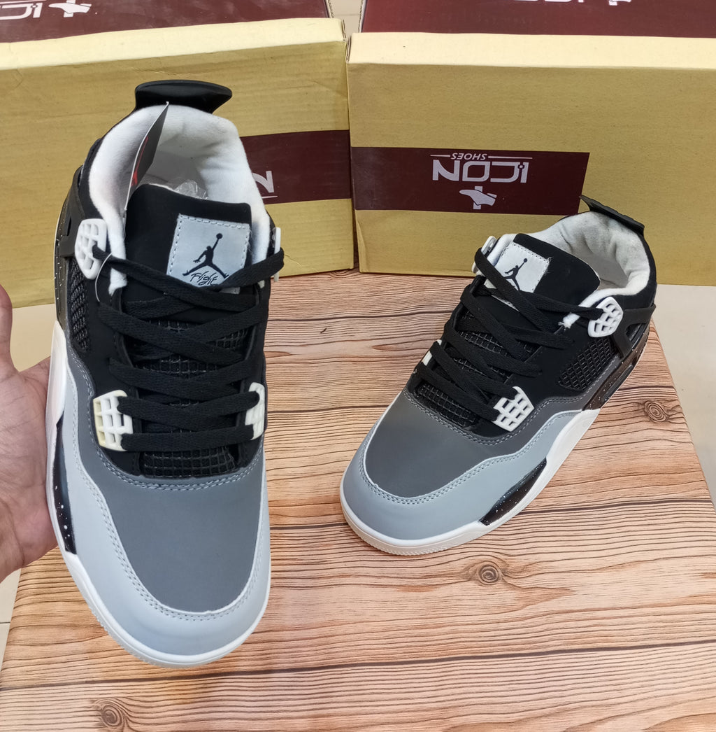 JORDAN RETRO 4 MOON GREY