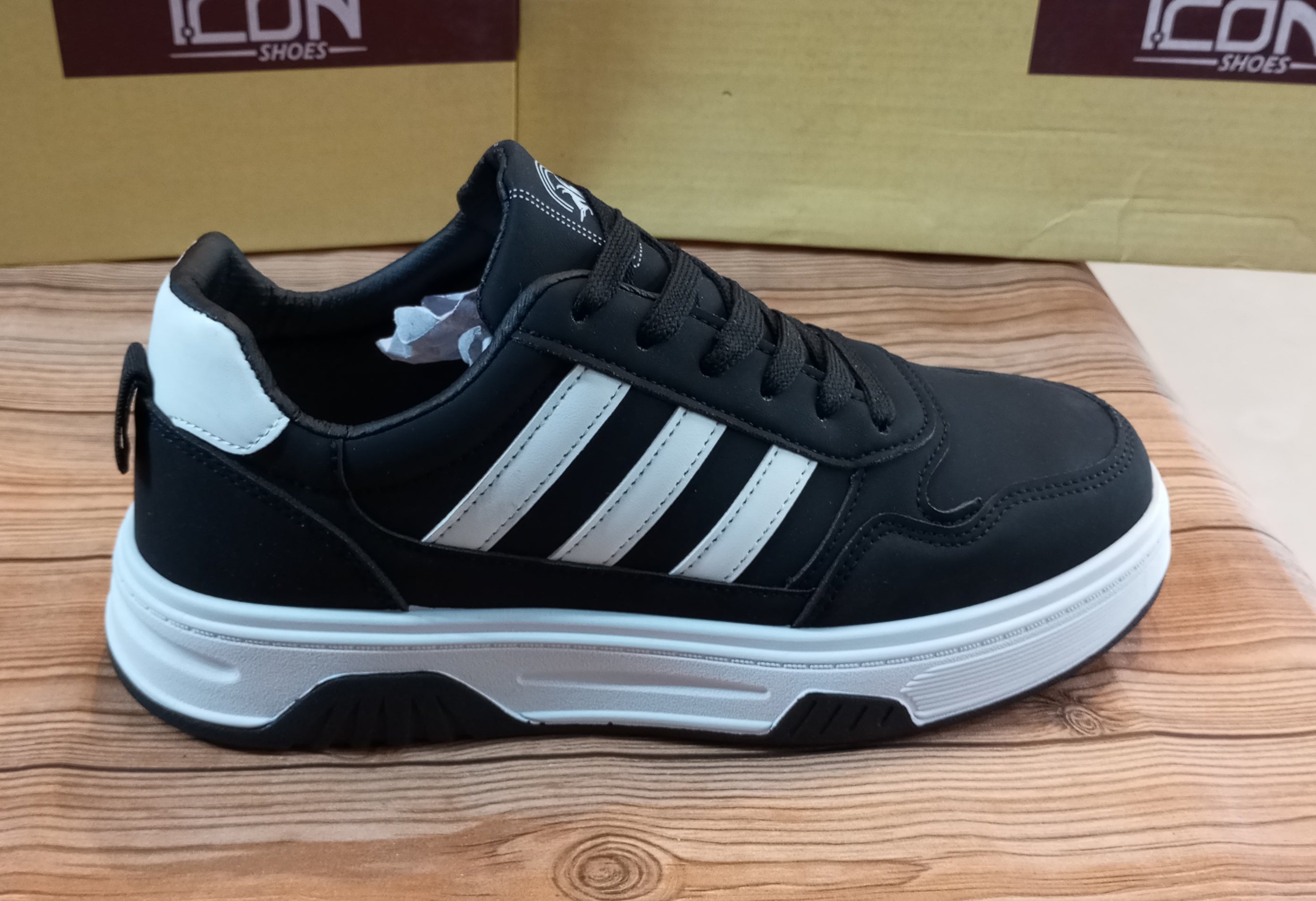 BRANDED PREMIUM QUALITY PARTYWEAR AND CASUAL SNEAKERS FOR MEN