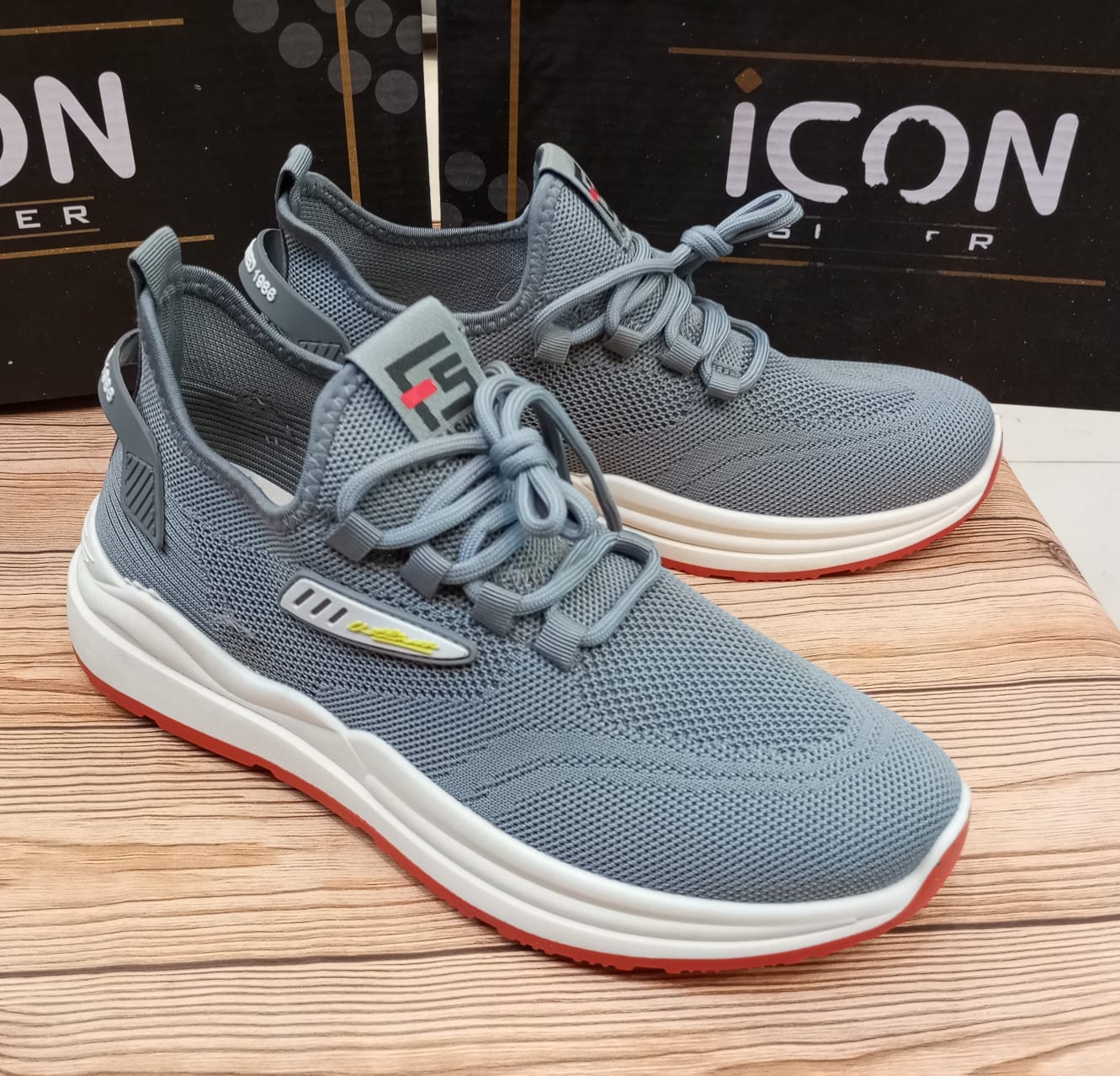 SIMPLE PLAIN CASUAL AND TRAINING JOGGERS FOR MEN