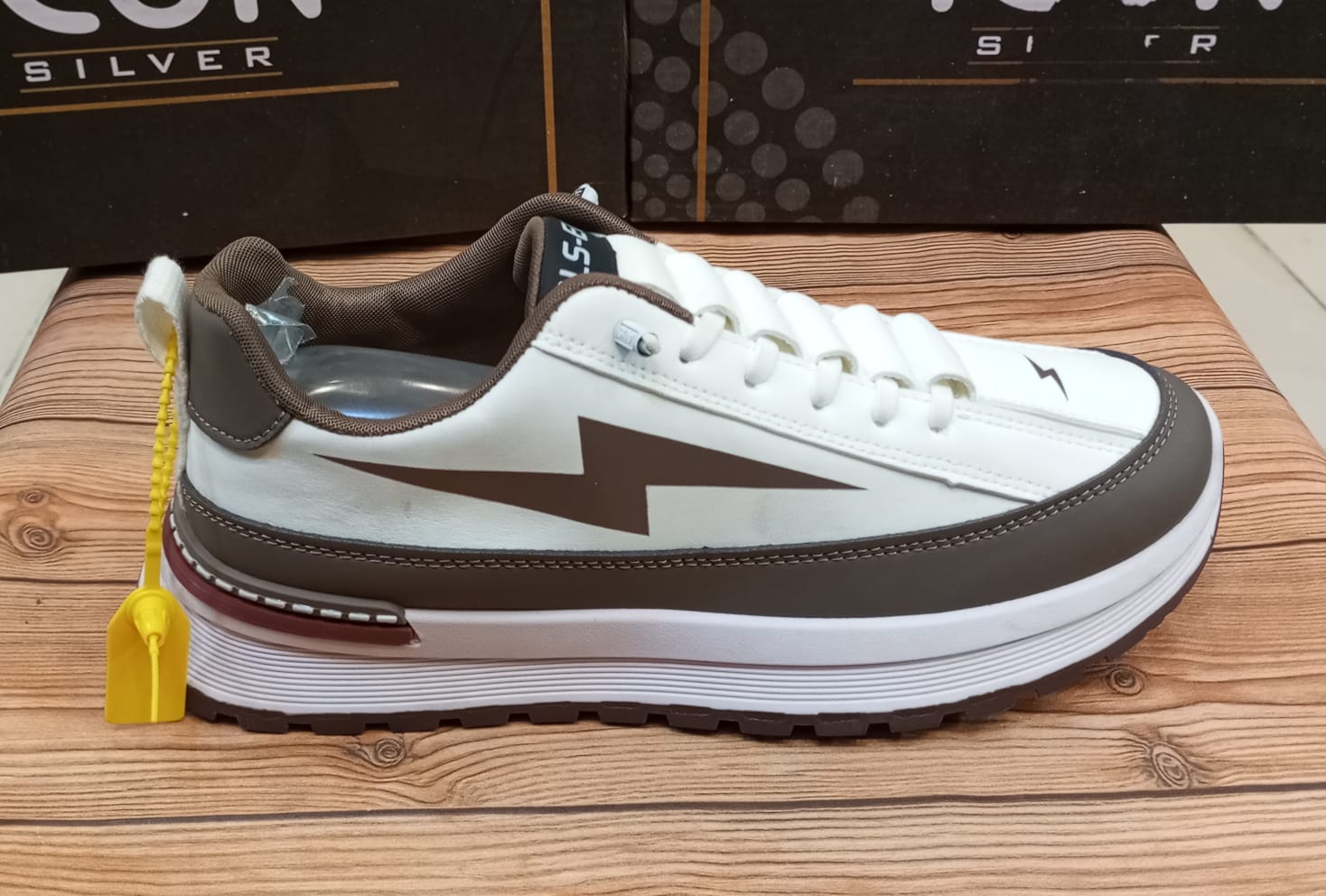 (FLASH) WITHOUT LACES CASUAL AND TRAINING JOGGERS FOR MEN