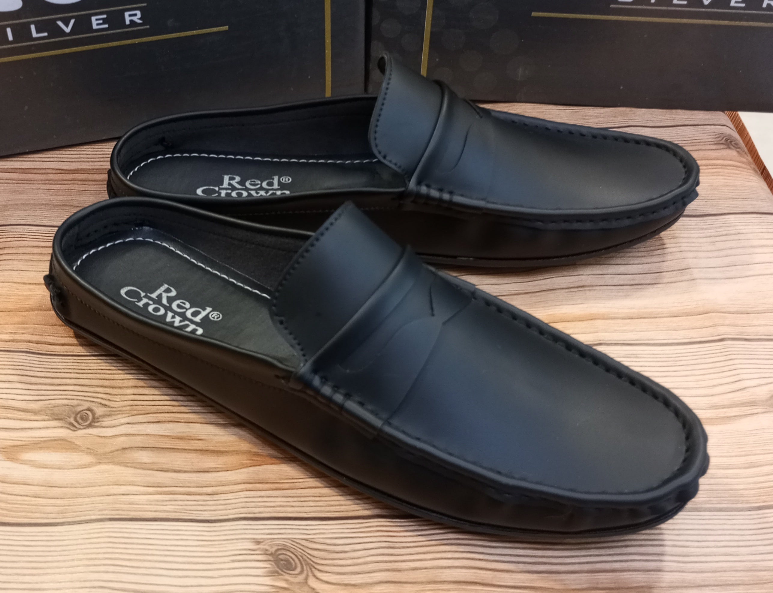 RED CROWN'S PREMIUM QUALITY WRINKLE FREE BACKLESS MOCASSION'S