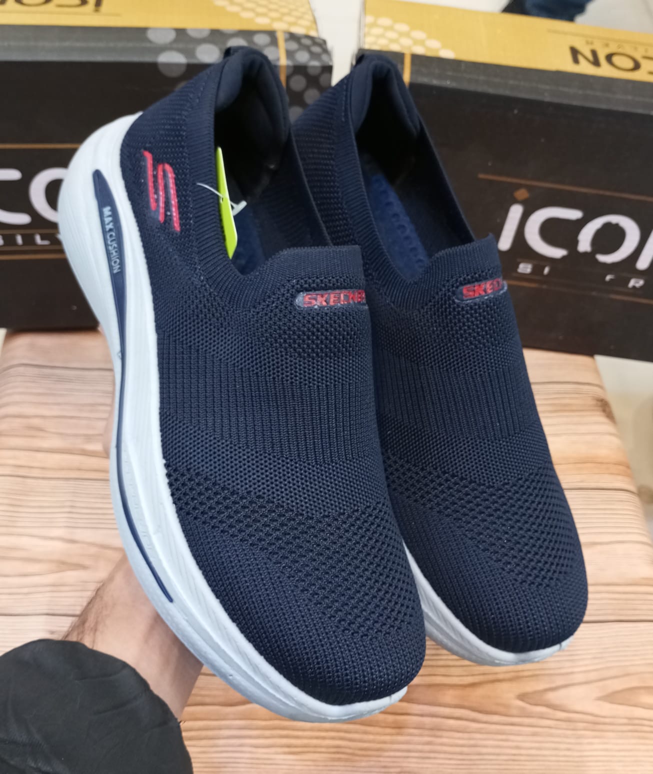 SKECHERS SUPER COMFORTABLE CASUAL AND TRAINING JOGGERS FOR MEN