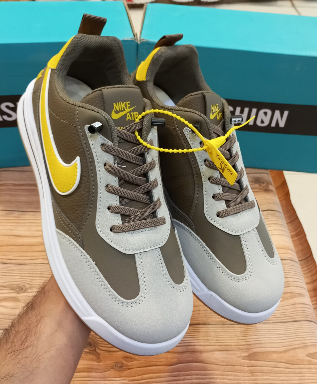 PREMIUM QUALITY WITHOUT LACES CASUAL AND PARTYWEAR JOGGERS