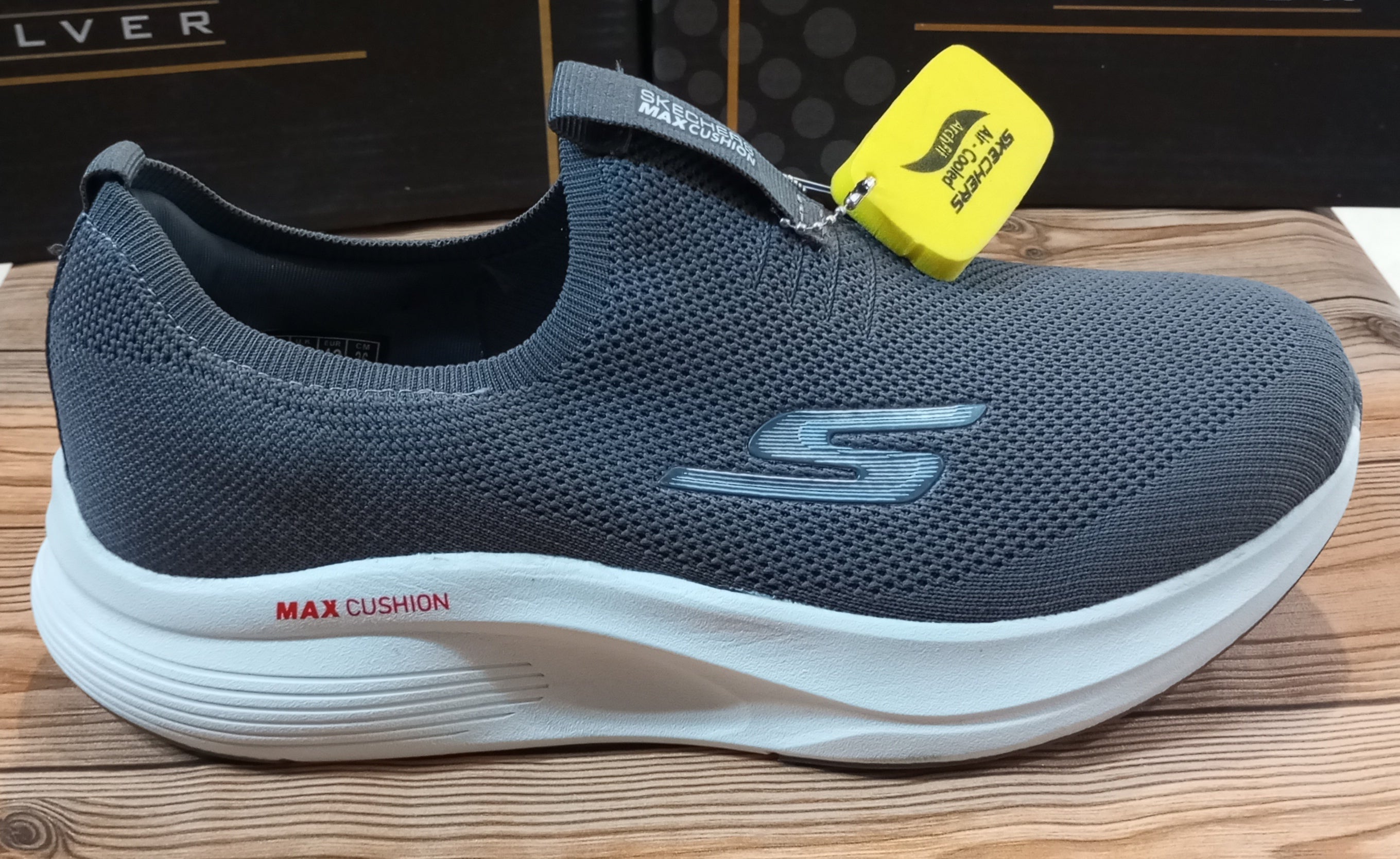 SKECHERS MAX CUSHION SUPER COMFY JOGGERS