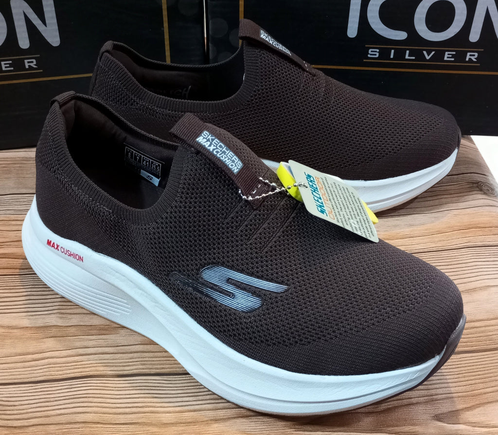 SKECHERS MAX CUSHION SUPER COMFY JOGGERS