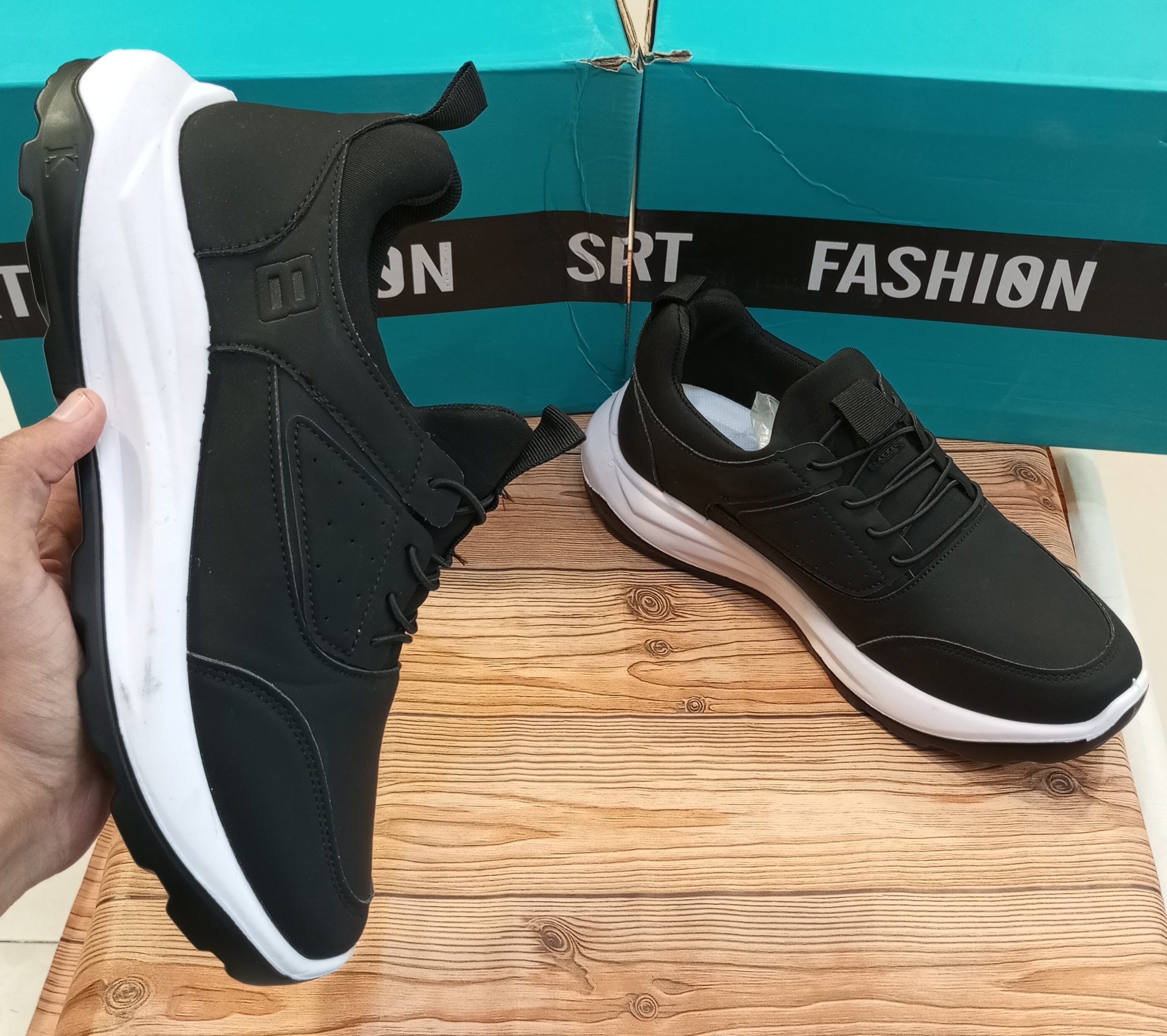 PLAIN SIMPLE DAILY WEAR AND TRAINING JOGGERS FOR MEN